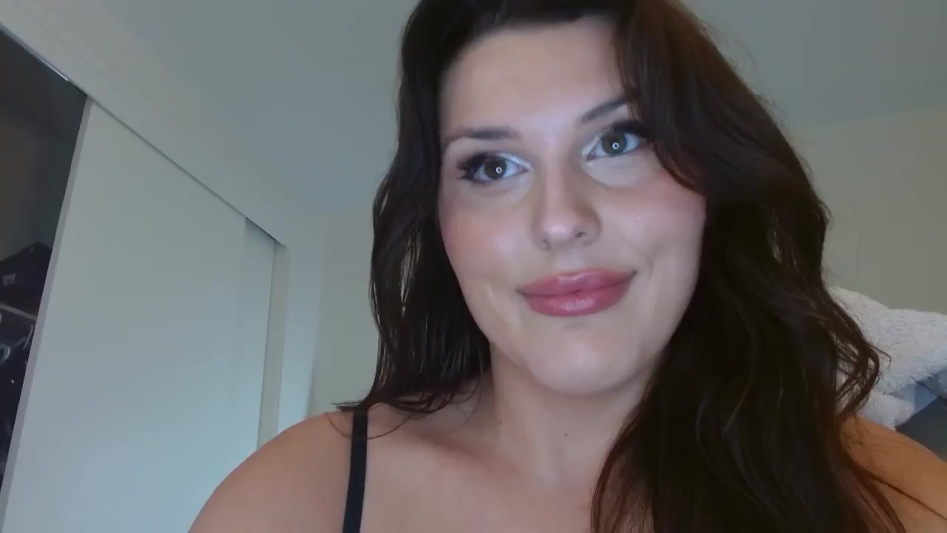Gallery image thumbnail from Britheawkward's myfreecams stream on, 01/10/2025, 08:55 image 2 of 20