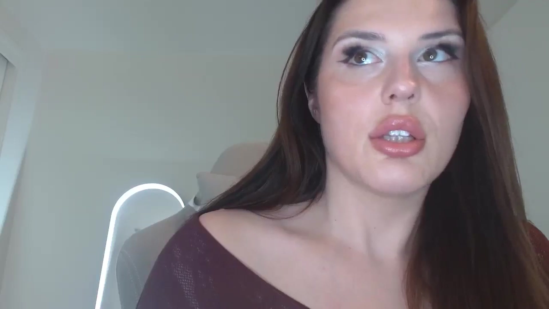 Gallery image thumbnail from Britheawkward's myfreecams stream on, 01/27/2025, 07:06 image 4 of 20