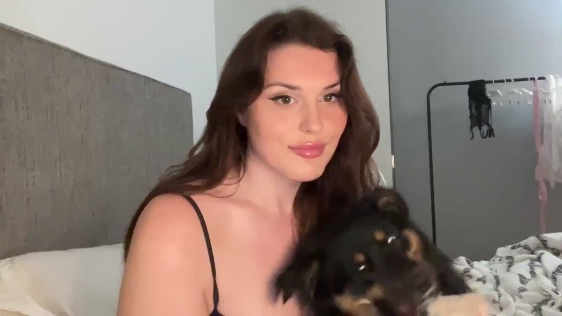 Gallery image thumbnail from Britheawkward's myfreecams stream on, 06/04/2025, 04:49 image 11 of 20