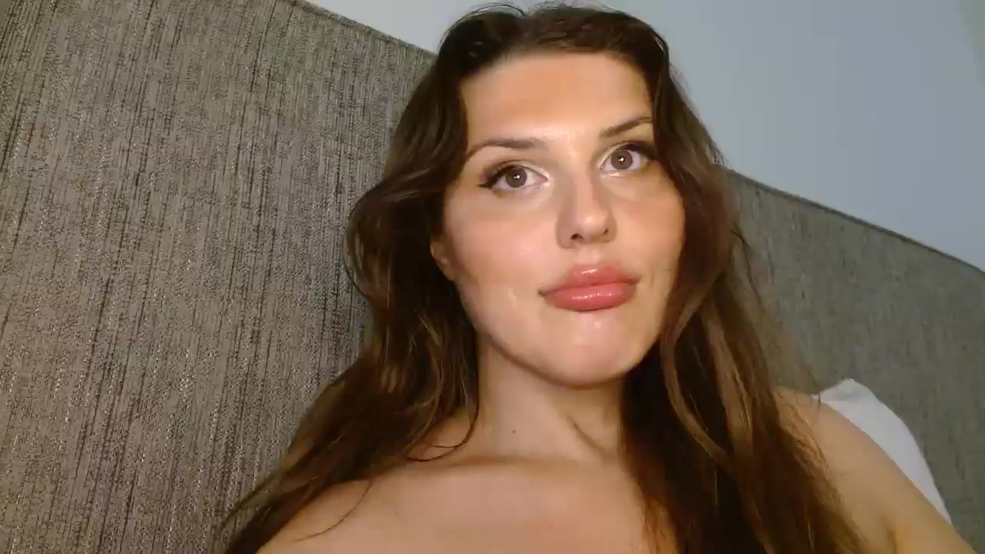 Gallery image thumbnail from Britheawkward's myfreecams stream on, 06/13/2025, 08:31 image 19 of 20