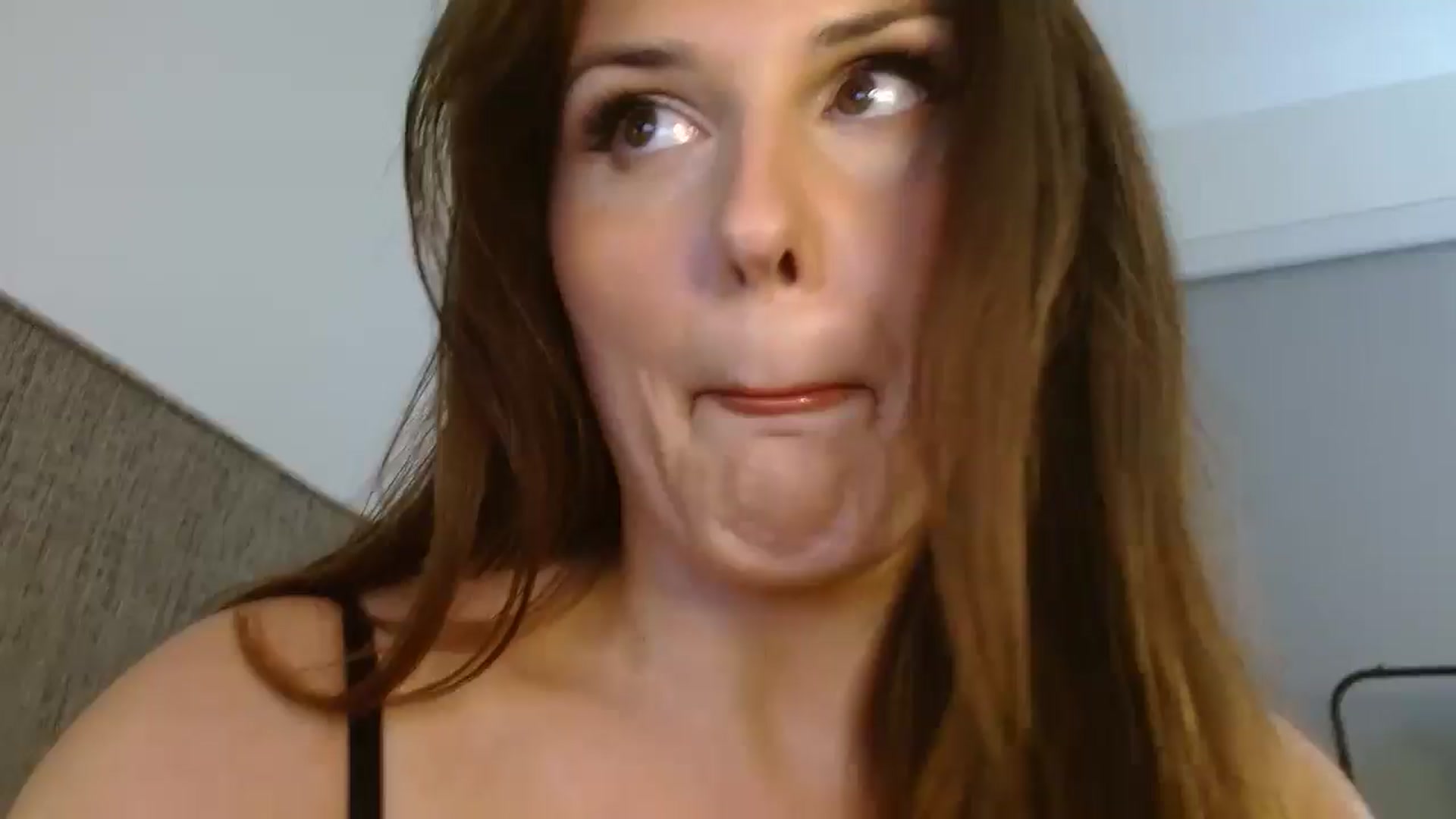 Gallery image thumbnail from Britheawkward's myfreecams stream on, 06/20/2025, 05:28 image 1 of 20