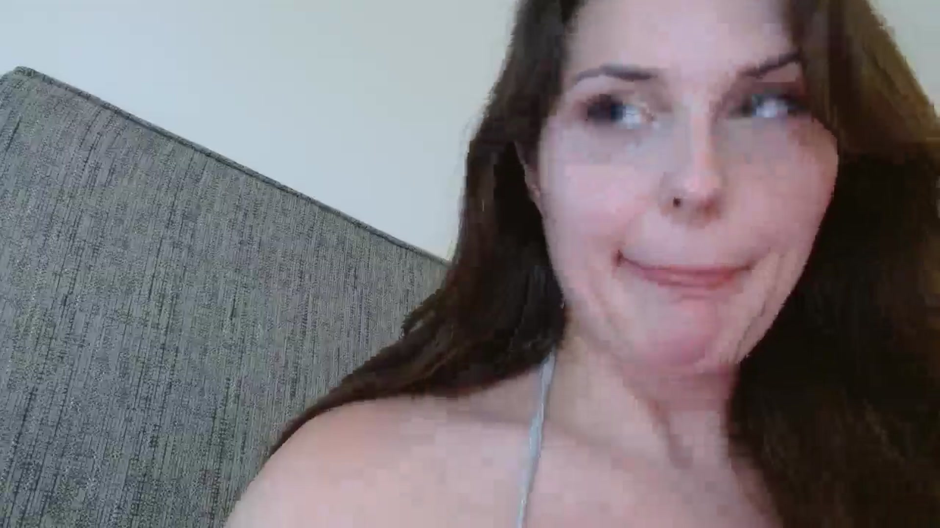 Gallery image thumbnail from Britheawkward's myfreecams stream on, 07/12/2025, 07:38 image 17 of 20