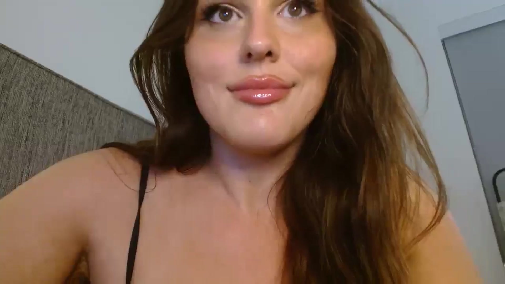 Gallery image thumbnail from Britheawkward's myfreecams stream on, 08/01/2025, 08:48 image 12 of 20