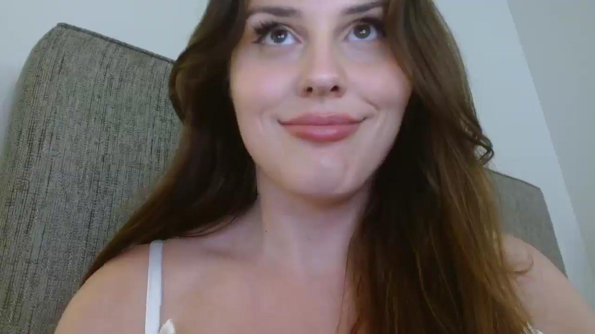 Gallery image thumbnail from Britheawkward's myfreecams stream on, 08/10/2025, 08:51 image 8 of 20