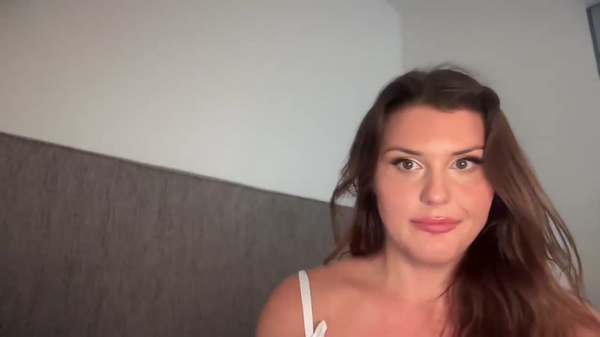 Gallery image thumbnail from Britheawkward's myfreecams stream on, 09/28/2025, 09:17 image 12 of 20