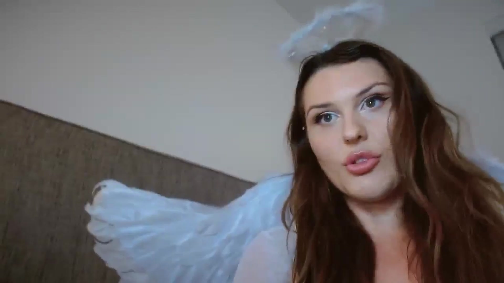 Gallery image thumbnail from Britheawkward's myfreecams stream on, 11/02/2025, 08:29 image 2 of 20