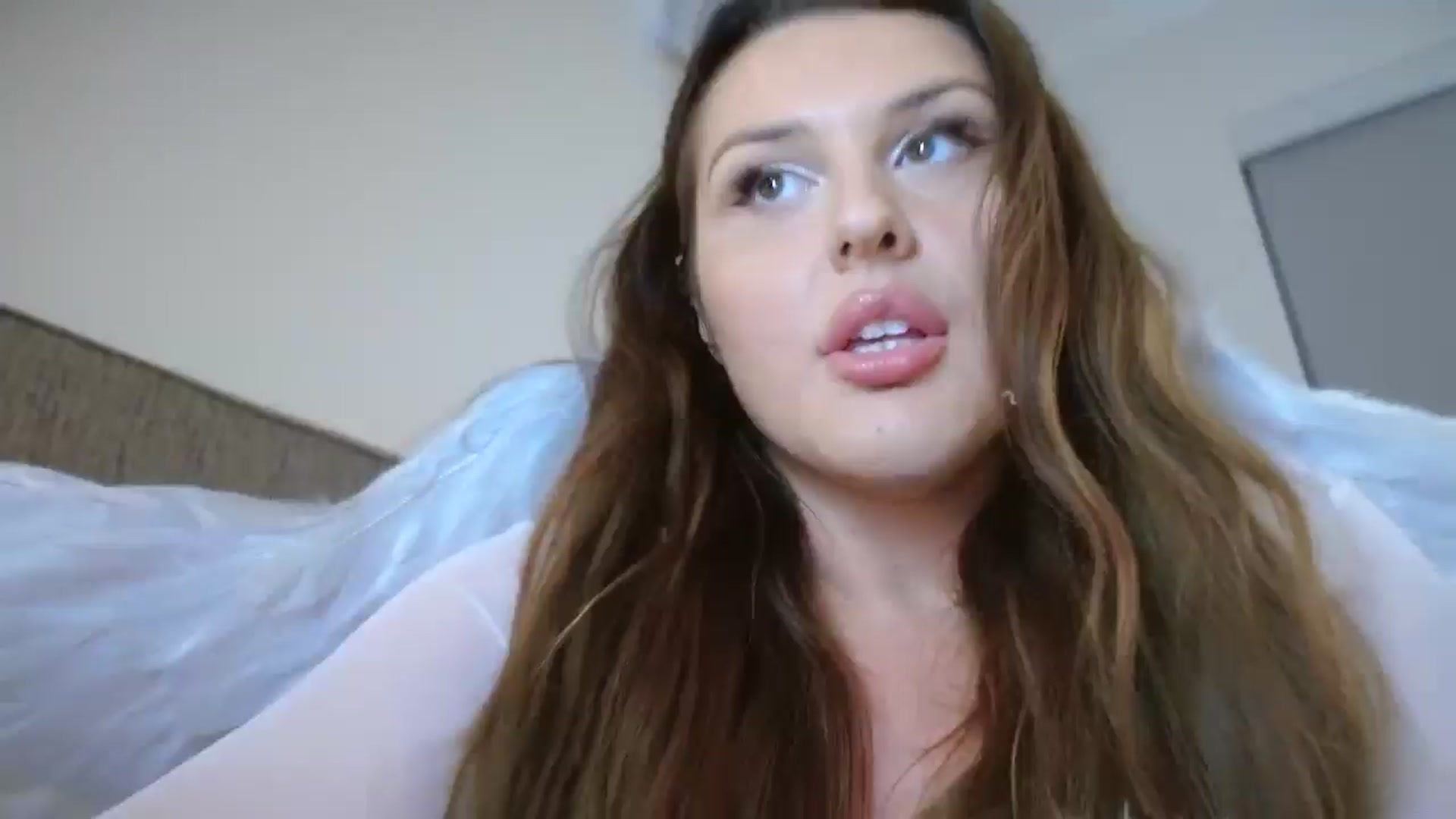 Gallery image thumbnail from Britheawkward's myfreecams stream on, 11/02/2025, 08:29 image 1 of 20