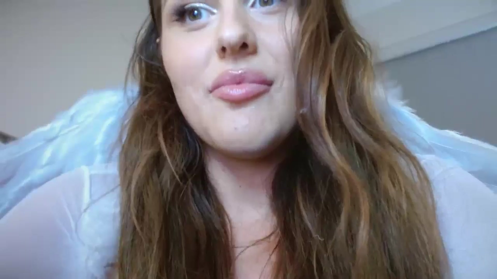 Gallery image thumbnail from Britheawkward's myfreecams stream on, 11/02/2025, 08:29 image 19 of 20