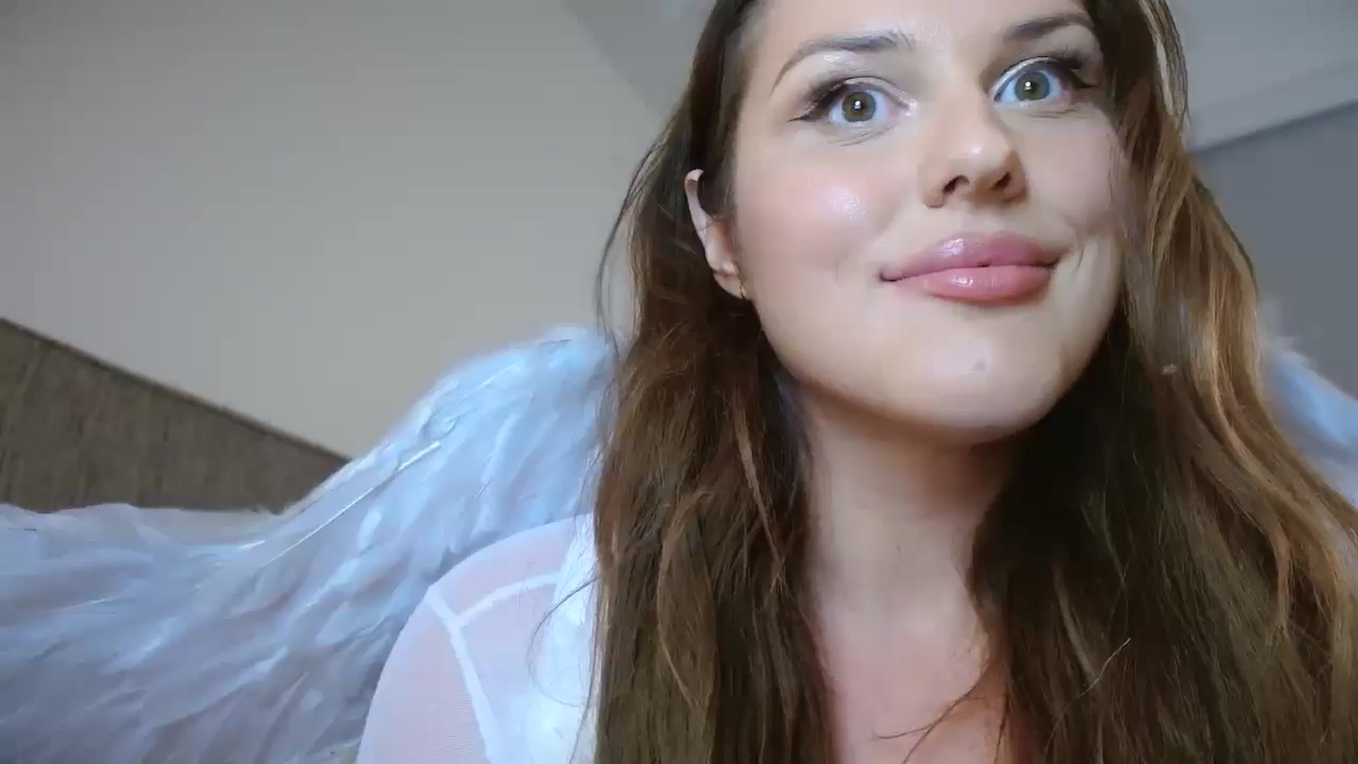 Gallery image thumbnail from Britheawkward's myfreecams stream on, 11/02/2025, 08:29 image 14 of 20