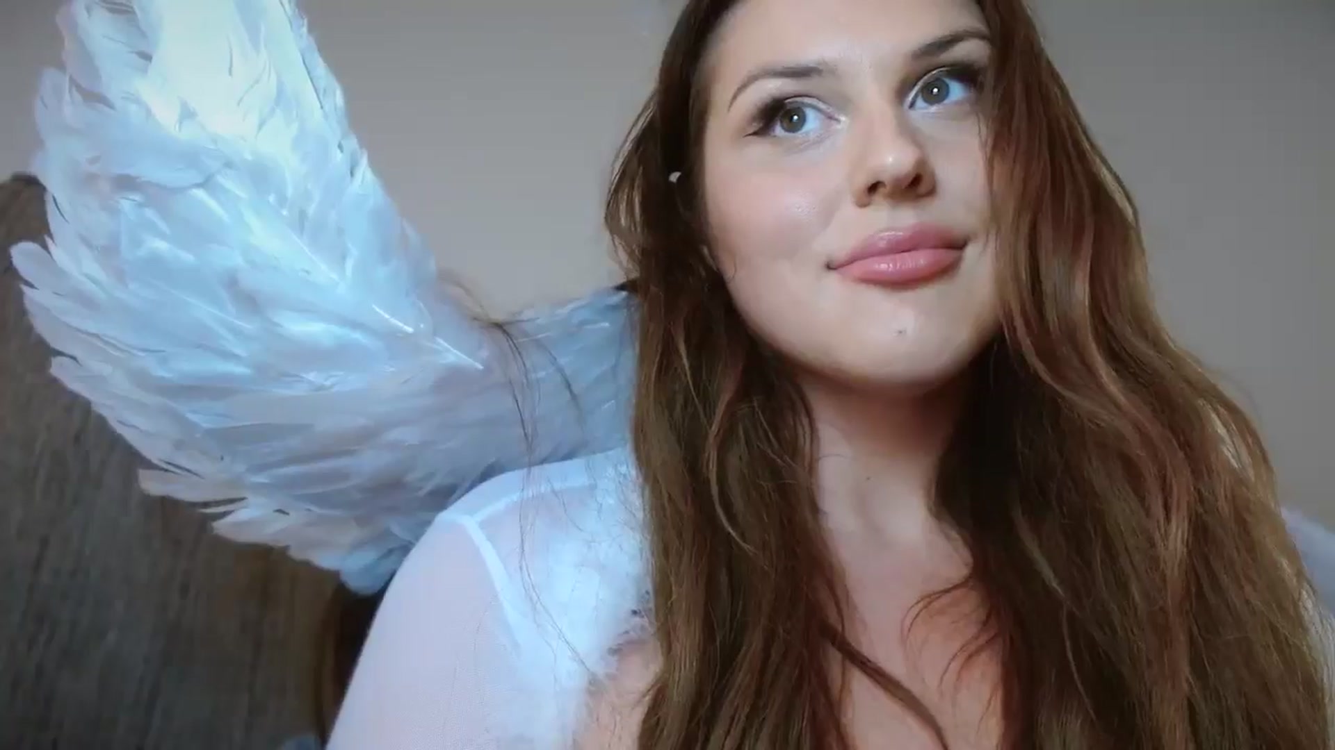 Gallery image thumbnail from Britheawkward's myfreecams stream on, 11/02/2025, 09:28 image 12 of 20