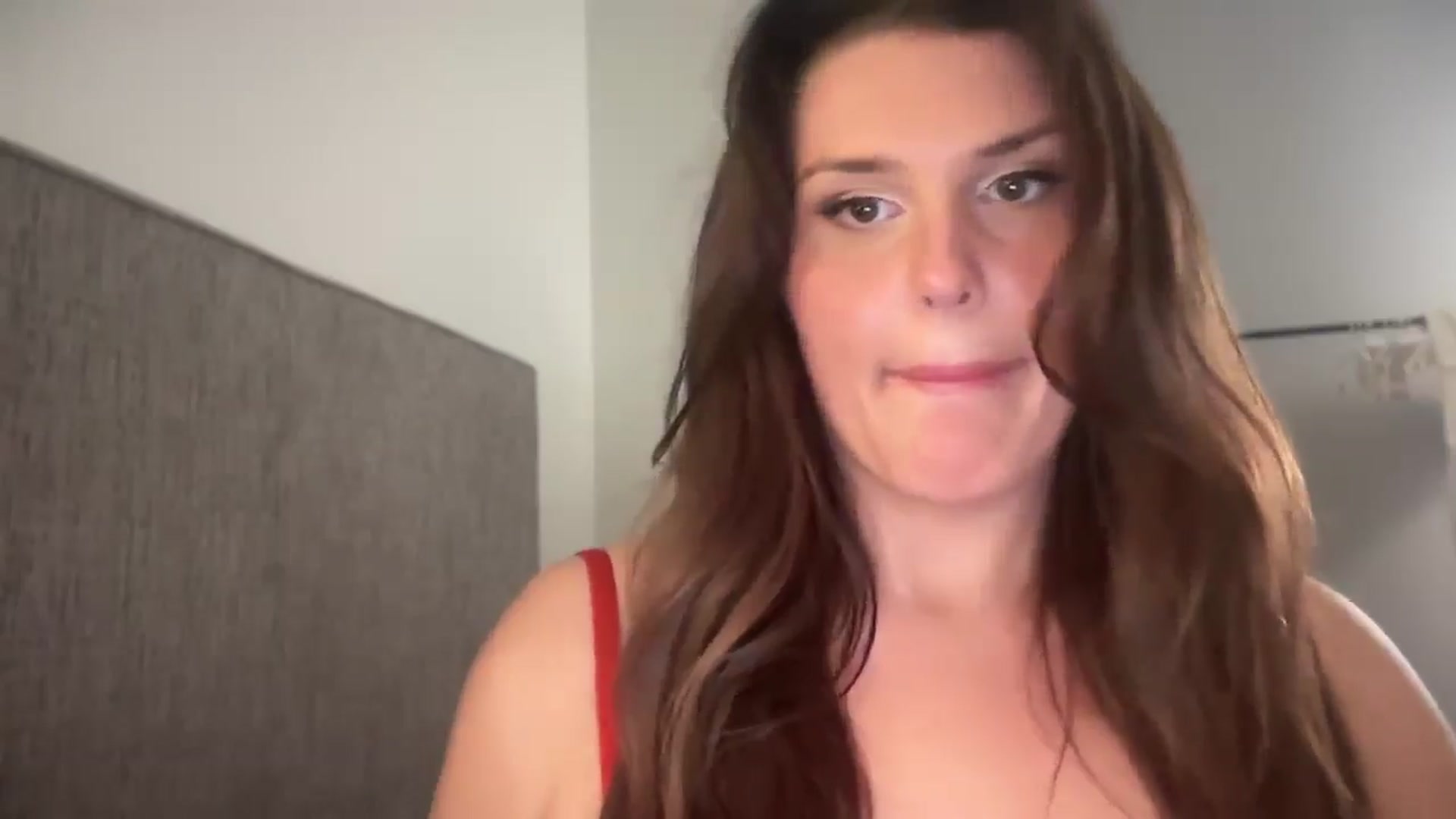 Gallery image thumbnail from Britheawkward's myfreecams stream on, 12/26/2025, 08:27 image 8 of 20