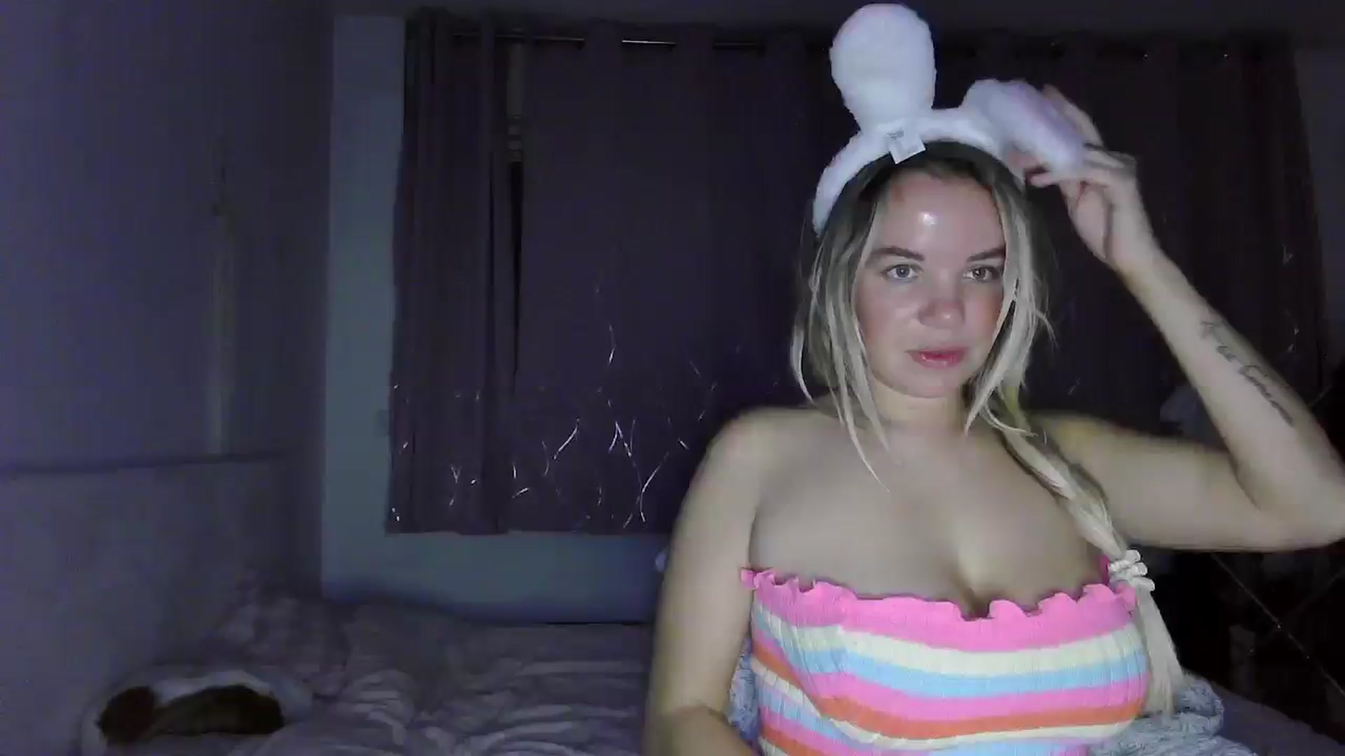 Gallery image thumbnail from BritishGirl's myfreecams stream on, 04/02/2025, 21:49 image 1 of 20