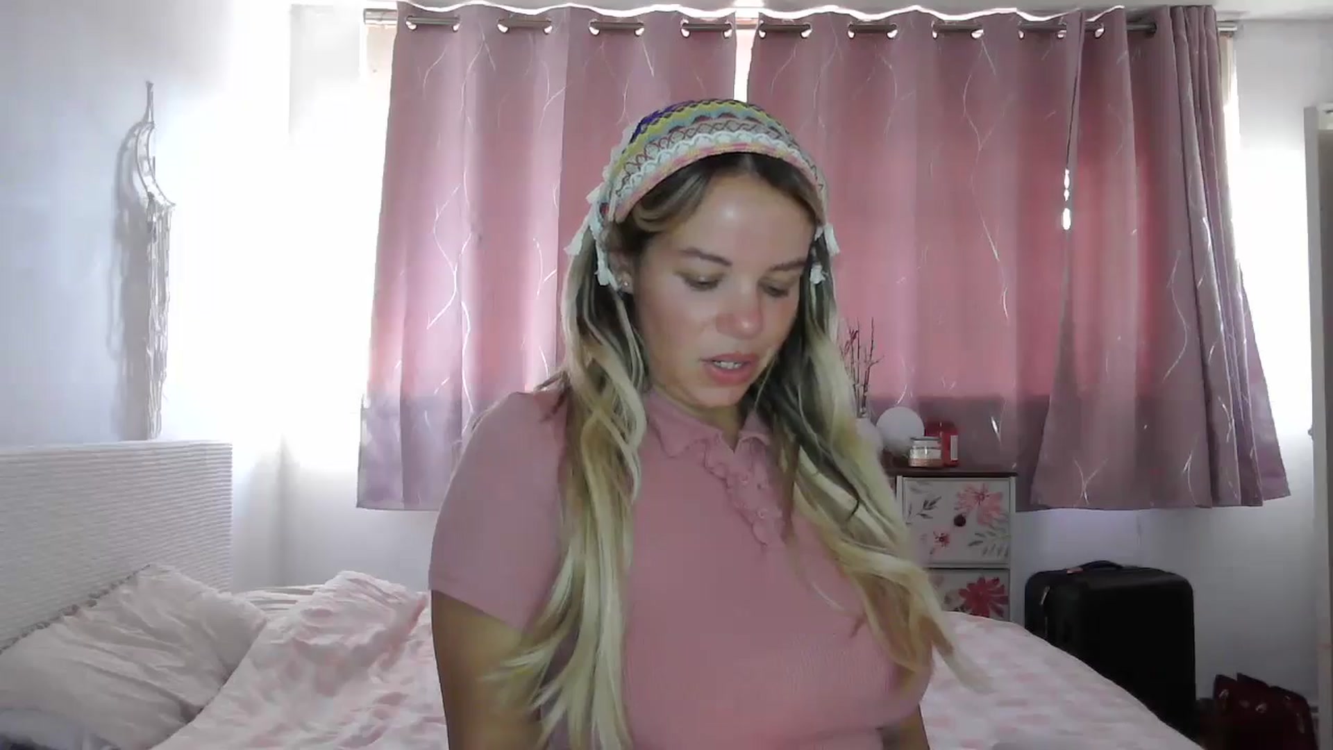 Gallery image thumbnail from BritishGirl's myfreecams stream on, 04/07/2025, 17:59 image 5 of 20