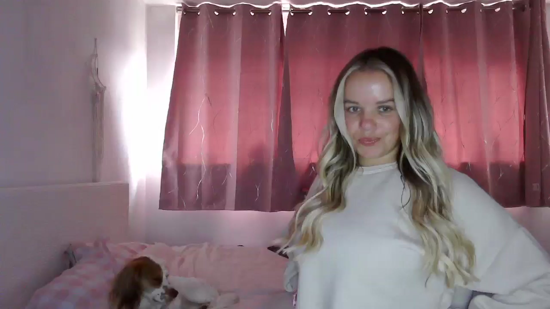Gallery image thumbnail from BritishGirl's myfreecams stream on, 04/15/2025, 16:34 image 5 of 20