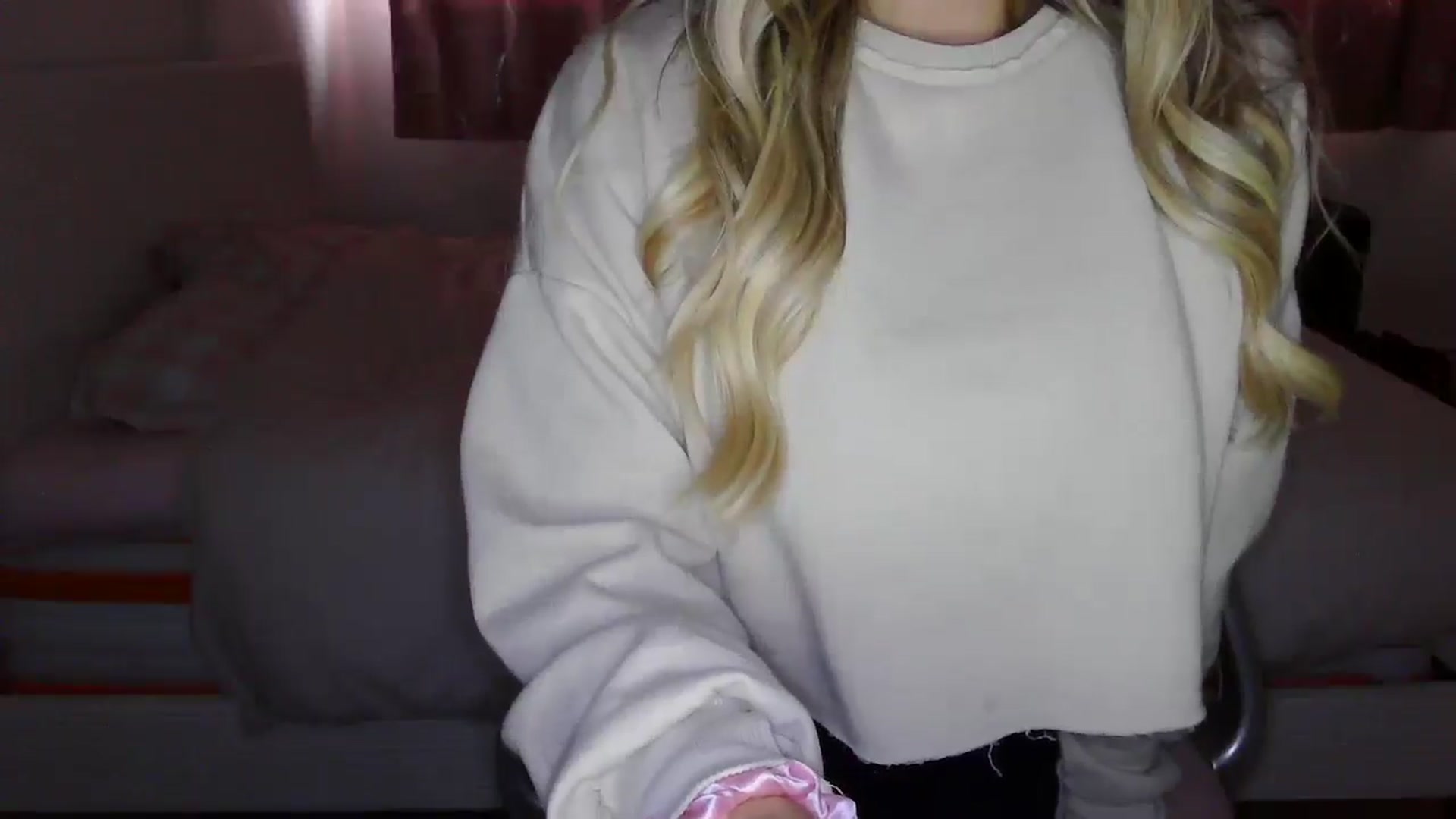 Gallery image thumbnail from BritishGirl's myfreecams stream on, 04/15/2025, 16:34 image 14 of 20