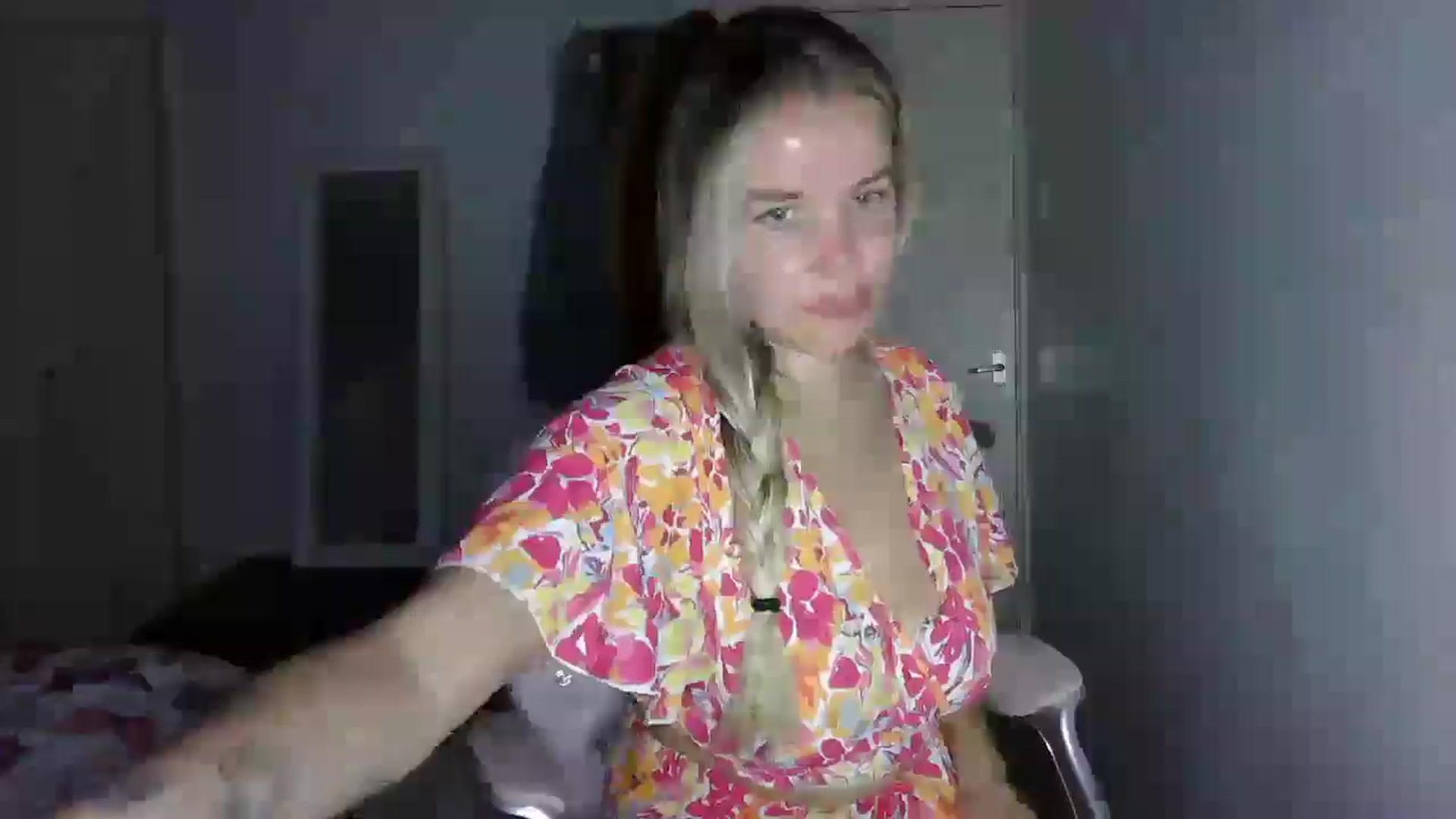 Gallery image thumbnail from BritishGirl's myfreecams stream on, 04/30/2025, 21:22 image 15 of 20