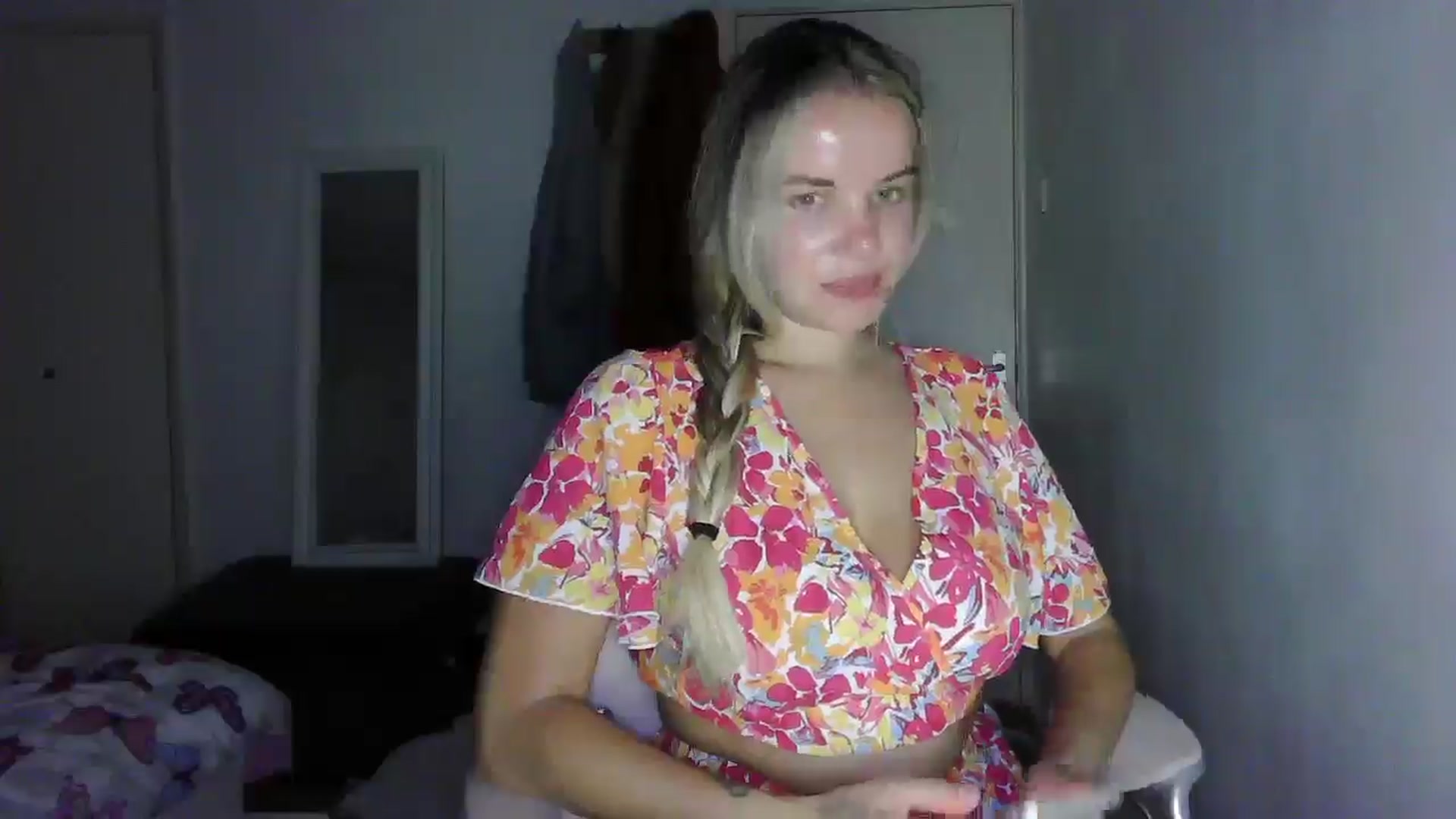 Gallery image thumbnail from BritishGirl's myfreecams stream on, 04/30/2025, 21:22 image 4 of 20