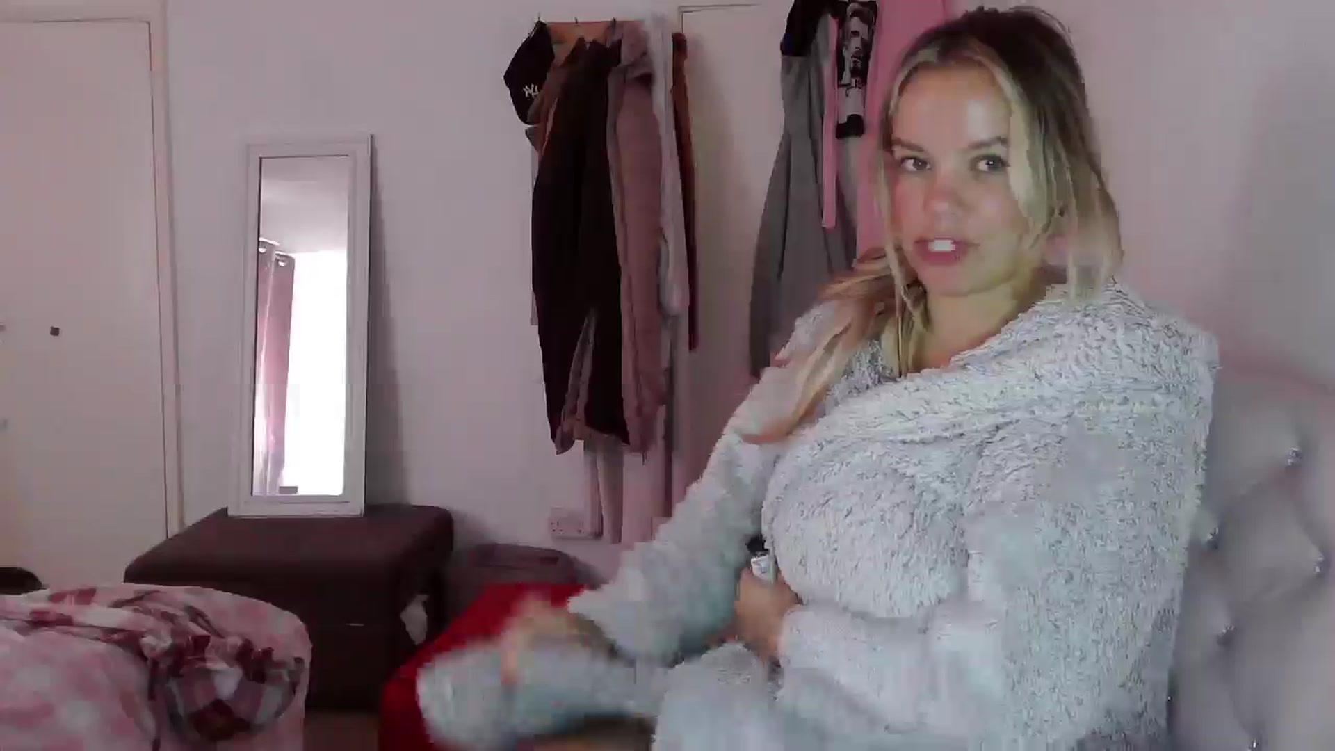 Gallery image thumbnail from BritishGirl's myfreecams stream on, 05/06/2025, 10:10 image 9 of 20