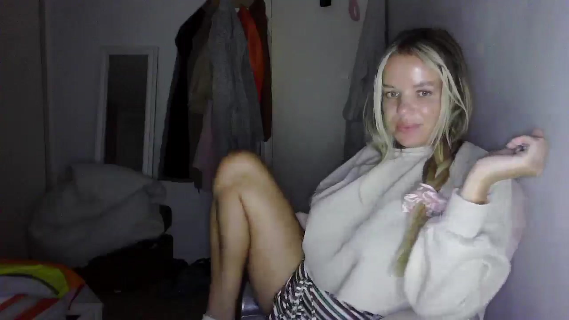 Gallery image thumbnail from BritishGirl's myfreecams stream on, 06/04/2025, 22:13 image 15 of 20