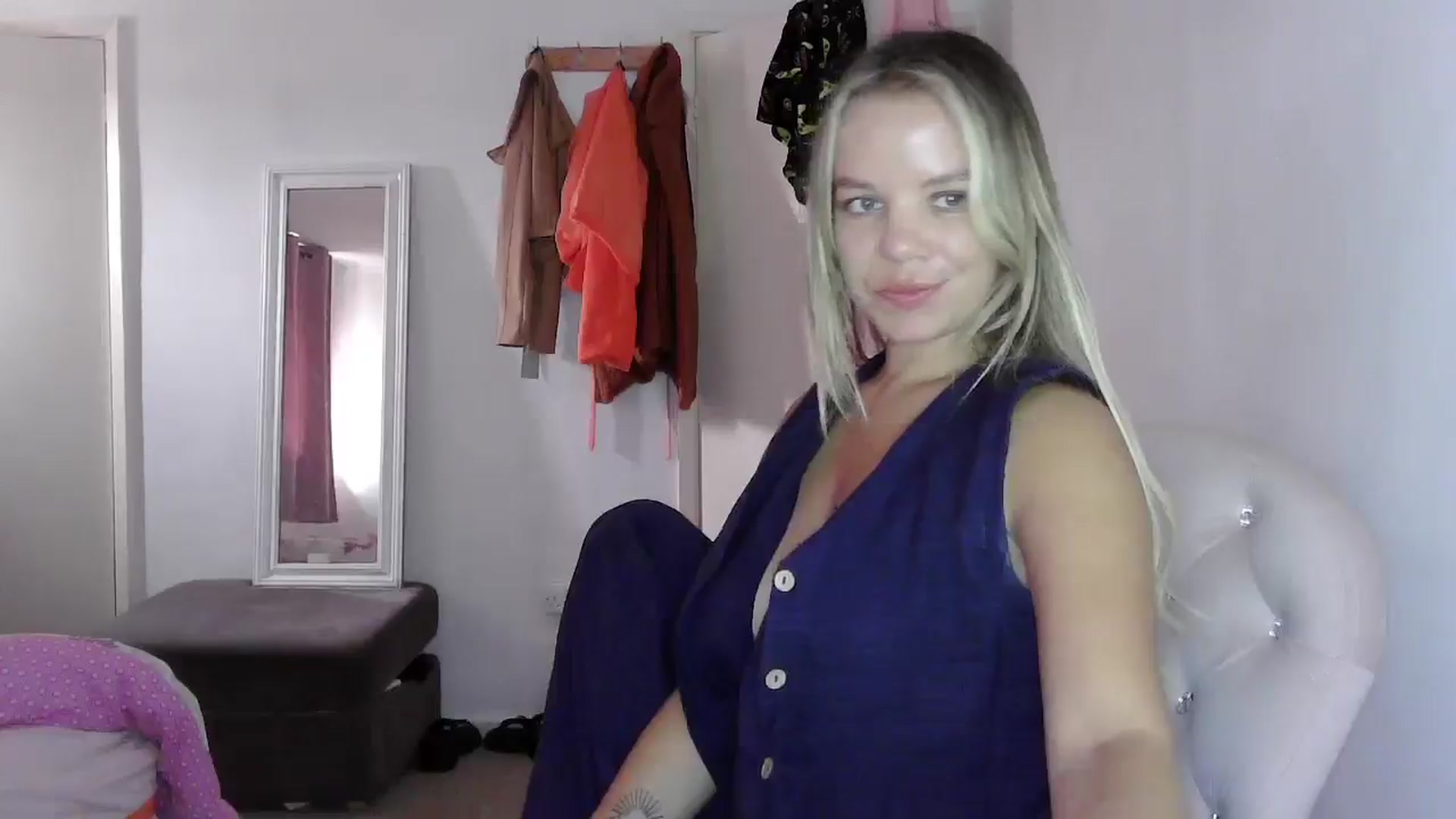 Gallery image thumbnail from BritishGirl's myfreecams stream on, 06/08/2025, 17:31 image 19 of 20