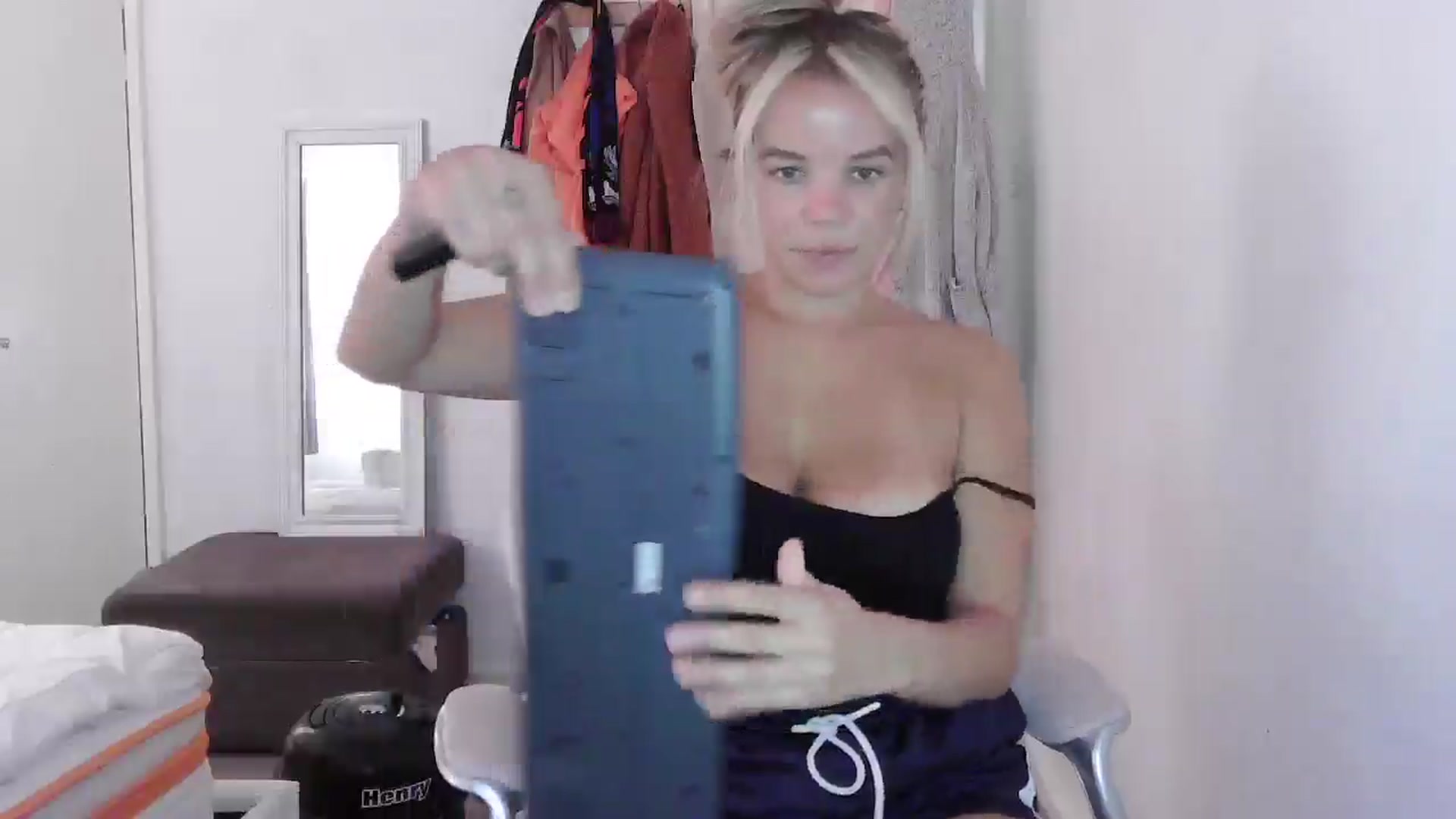 Gallery image thumbnail from BritishGirl's myfreecams stream on, 07/03/2025, 13:53 image 4 of 20