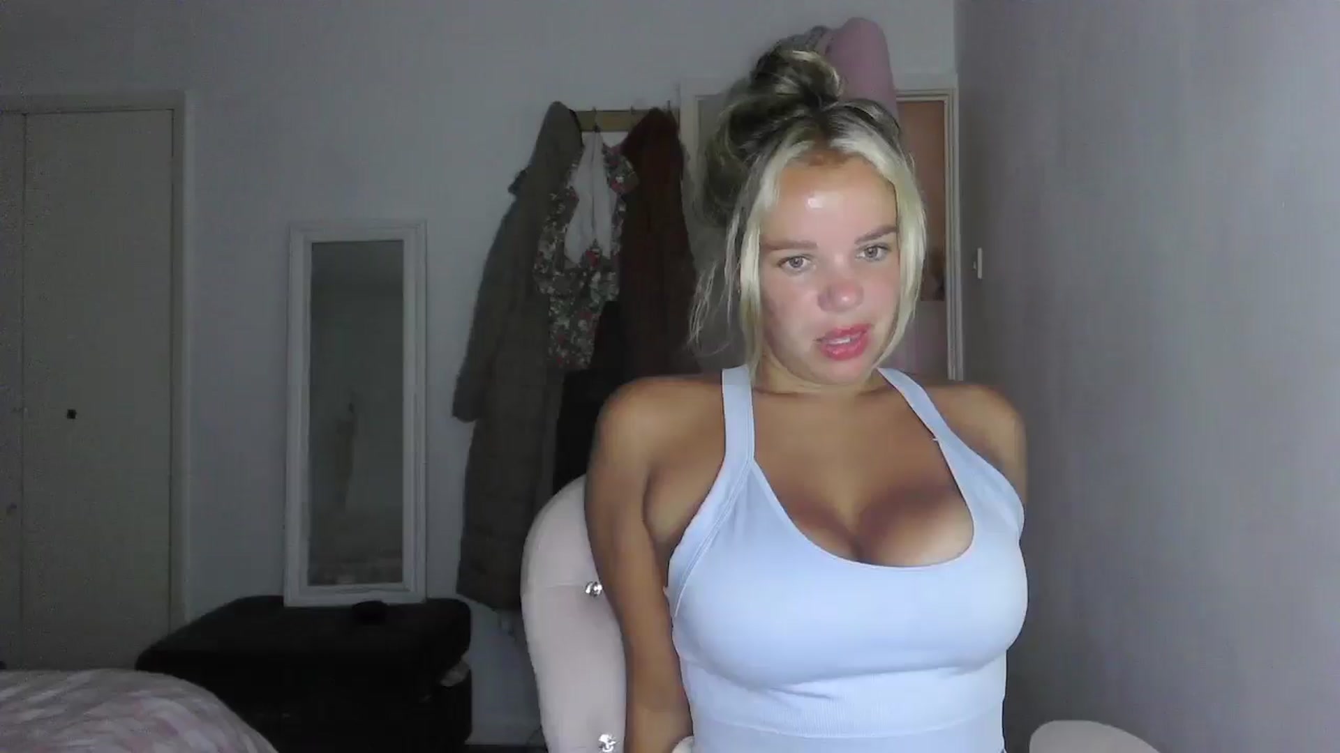 Gallery image thumbnail from BritishGirl's myfreecams stream on, 08/08/2025, 21:34 image 18 of 20