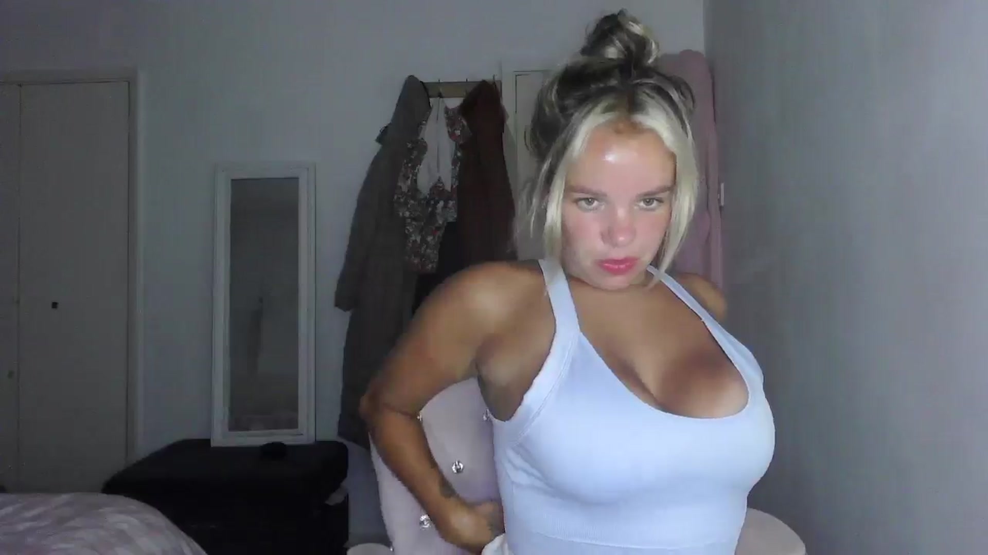Gallery image thumbnail from BritishGirl's myfreecams stream on, 08/08/2025, 21:34 image 6 of 20