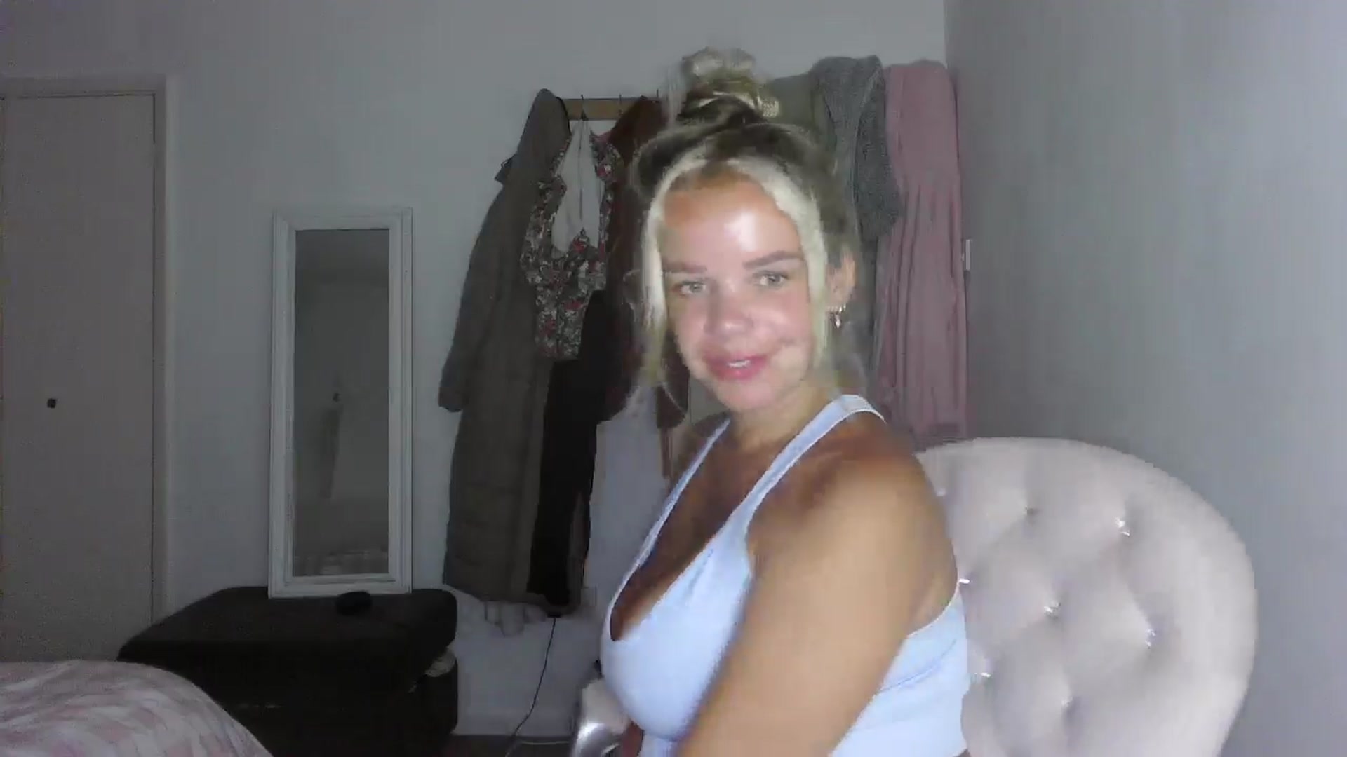Gallery image thumbnail from BritishGirl's myfreecams stream on, 08/08/2025, 23:28 image 12 of 20