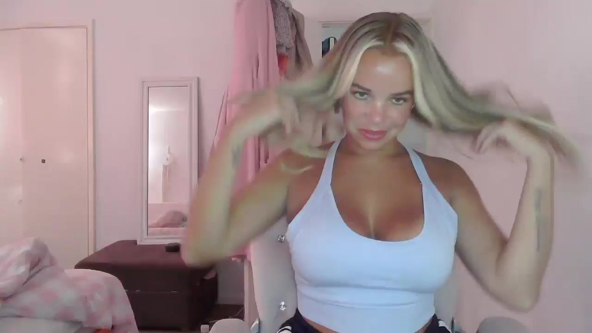 Gallery image thumbnail from BritishGirl's myfreecams stream on, 08/09/2025, 13:07 image 15 of 20