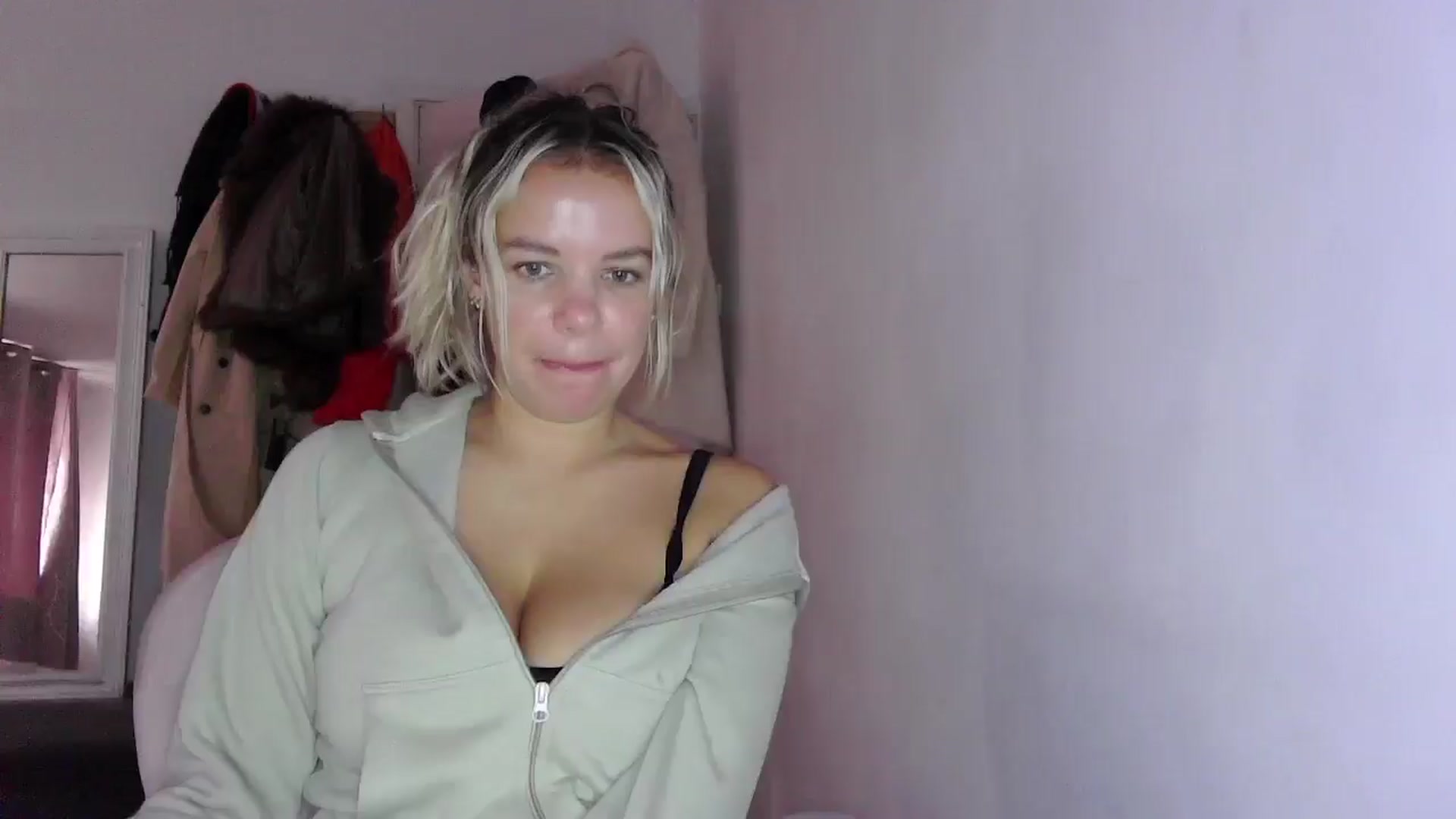 Gallery image thumbnail from BritishGirl's myfreecams stream on, 10/14/2025, 14:19 image 18 of 20