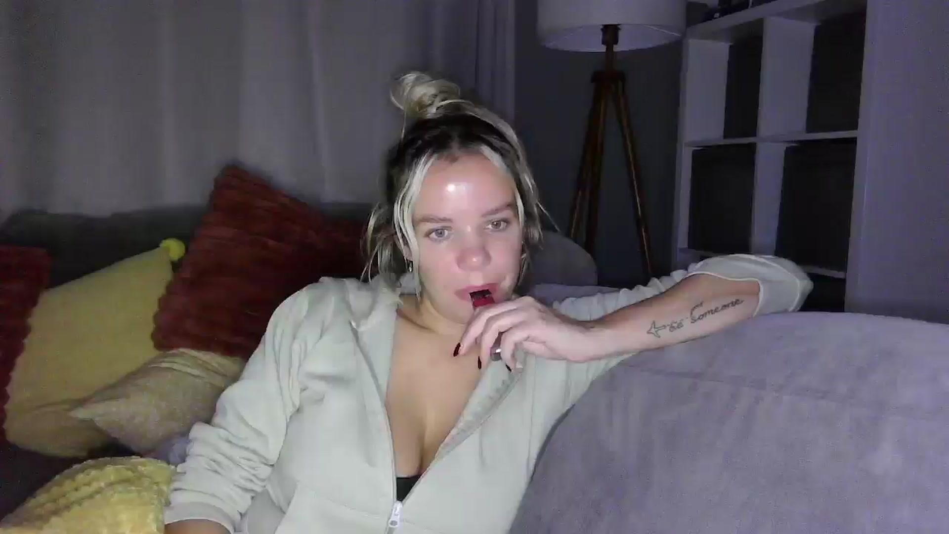 Gallery image thumbnail from BritishGirl's myfreecams stream on, 10/14/2025, 21:54 image 10 of 20