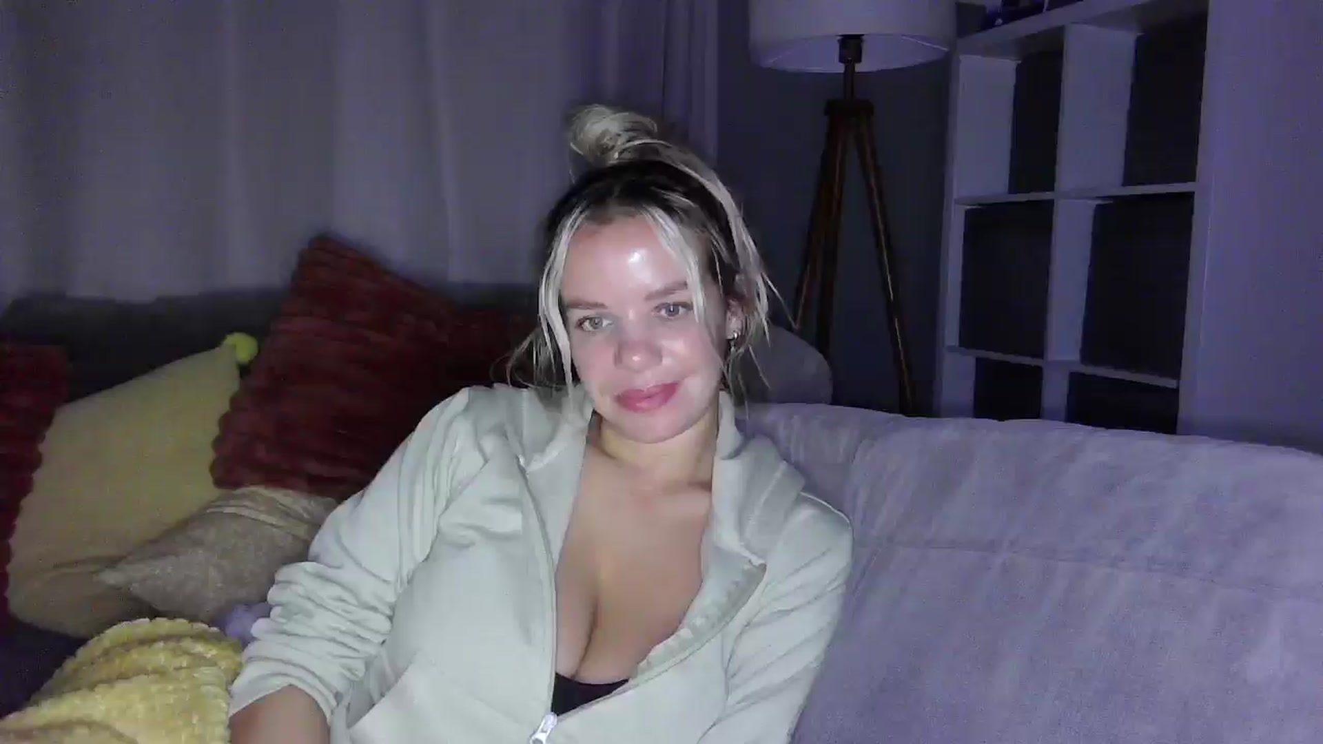 Gallery image thumbnail from BritishGirl's myfreecams stream on, 10/14/2025, 21:54 image 6 of 20