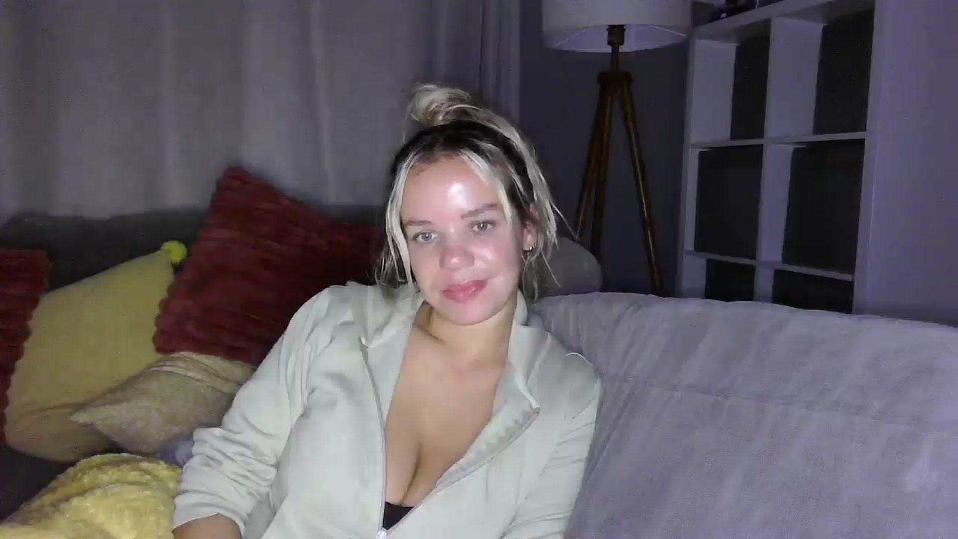 Gallery image thumbnail from BritishGirl's myfreecams stream on, 10/14/2025, 21:54 image 8 of 20