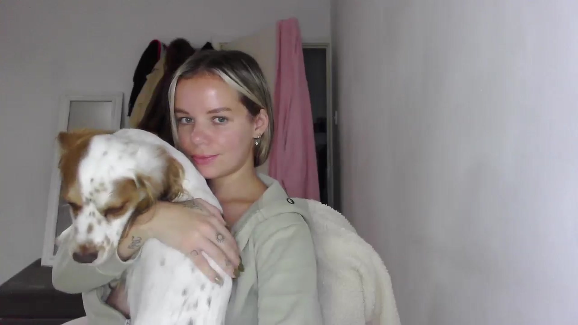 Gallery image thumbnail from BritishGirl's myfreecams stream on, 10/21/2025, 17:42 image 8 of 20