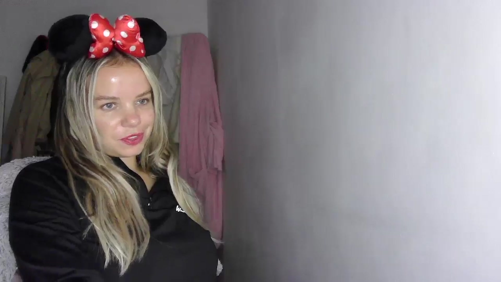 Gallery image thumbnail from BritishGirl's myfreecams stream on, 10/22/2025, 20:20 image 19 of 20