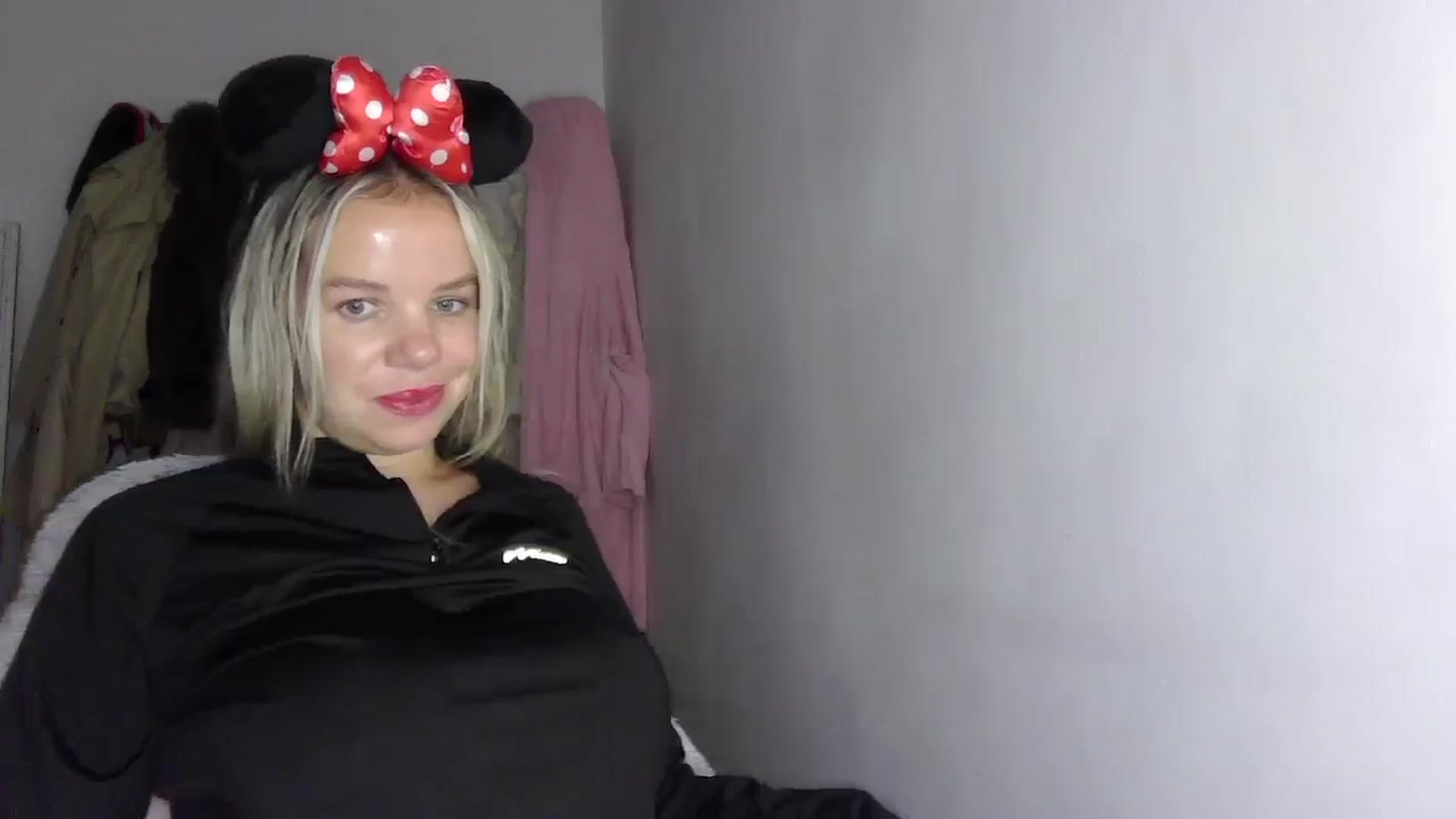 Gallery image thumbnail from BritishGirl's myfreecams stream on, 10/22/2025, 20:20 image 13 of 20