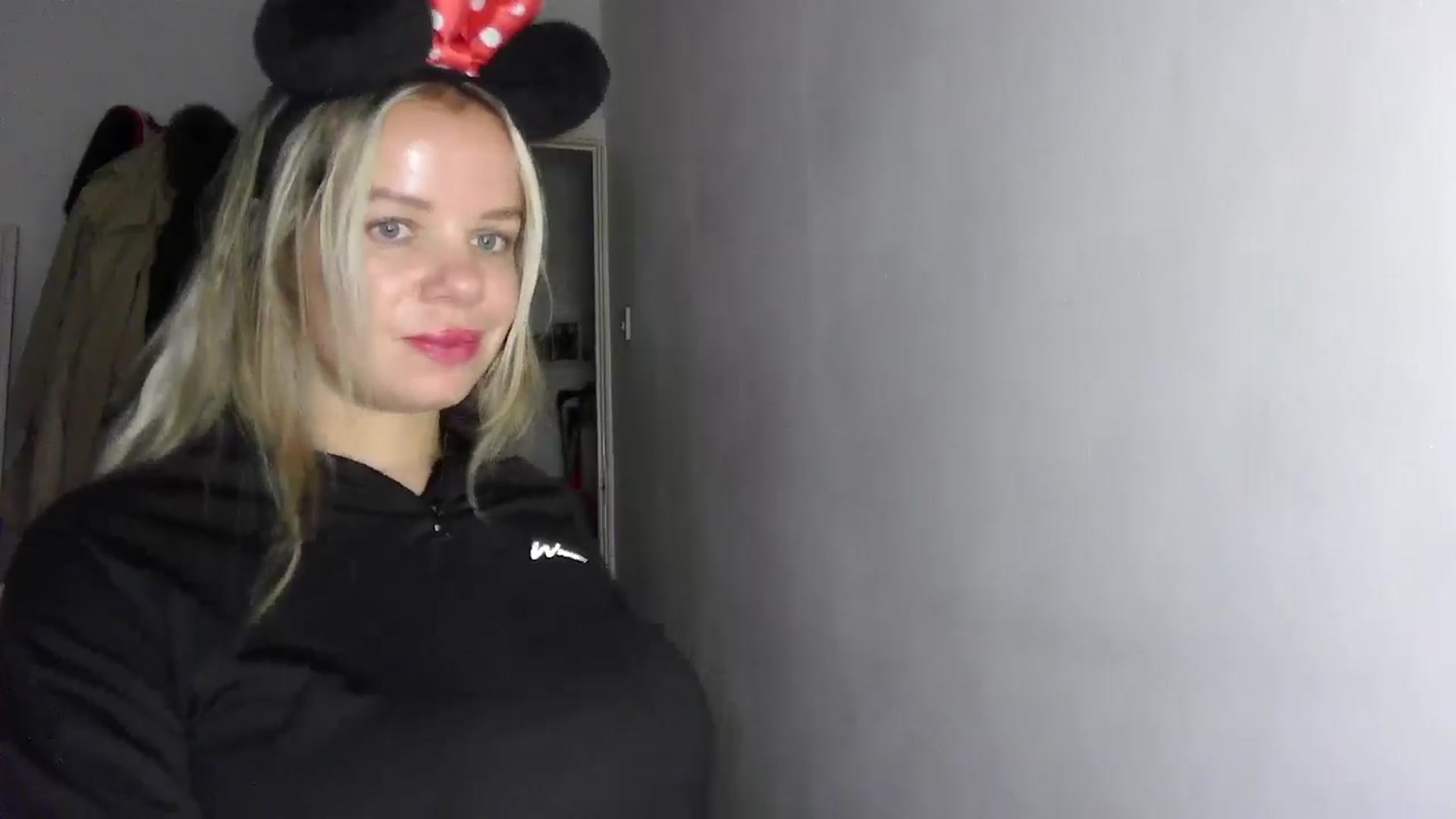 Gallery image thumbnail from BritishGirl's myfreecams stream on, 10/22/2025, 22:00 image 2 of 20