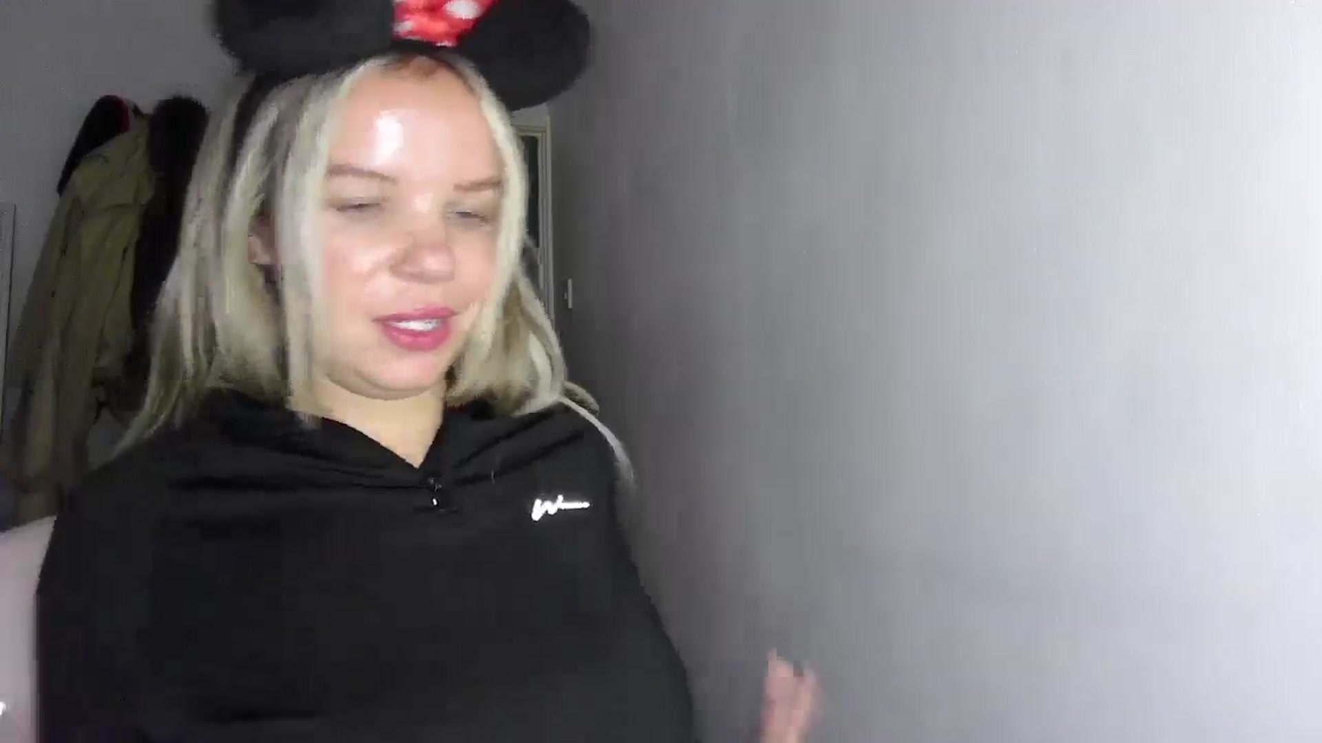 Gallery image thumbnail from BritishGirl's myfreecams stream on, 10/22/2025, 22:00 image 15 of 20