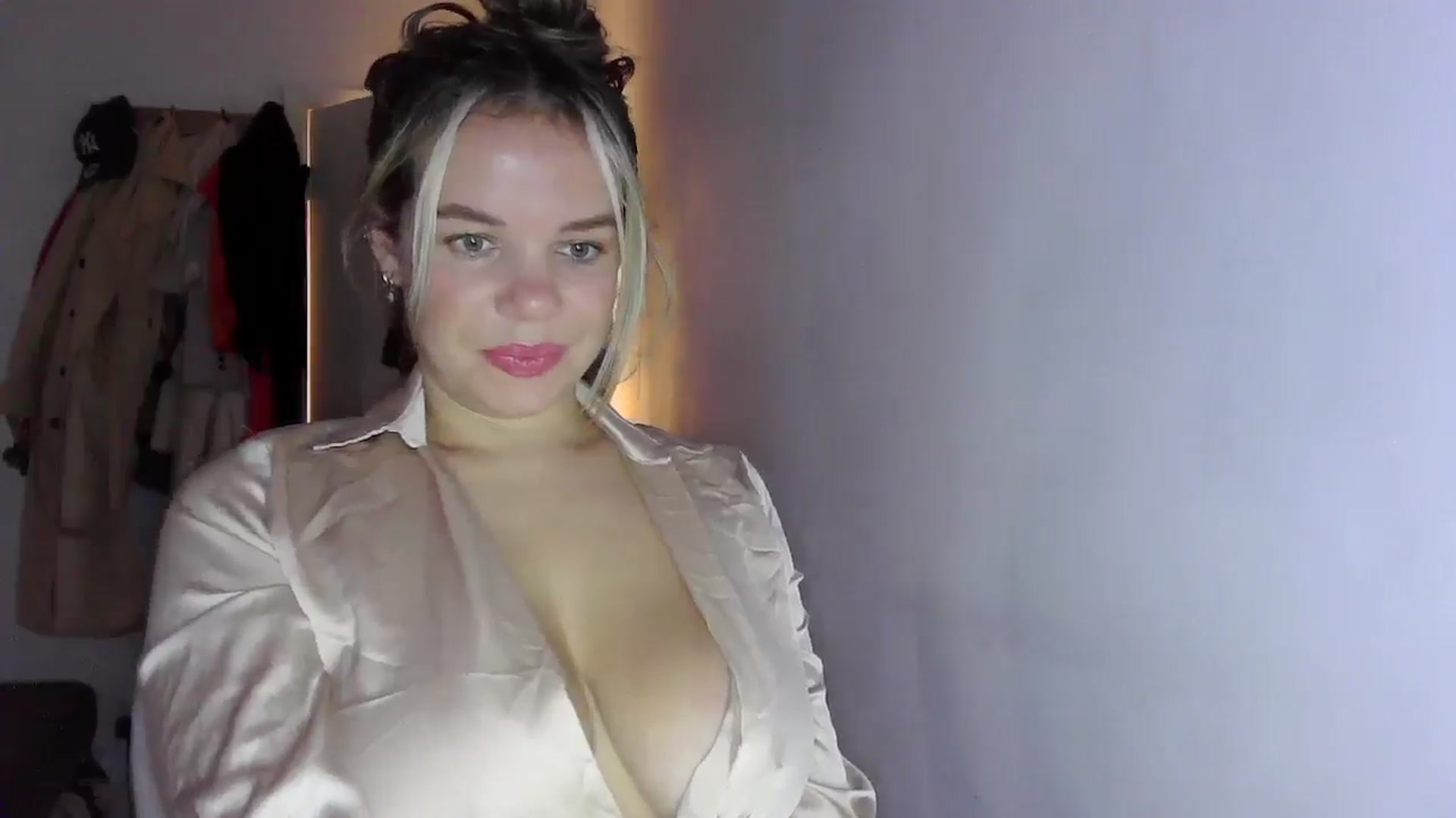 Gallery image thumbnail from BritishGirl's myfreecams stream on, 11/10/2025, 14:25 image 7 of 20