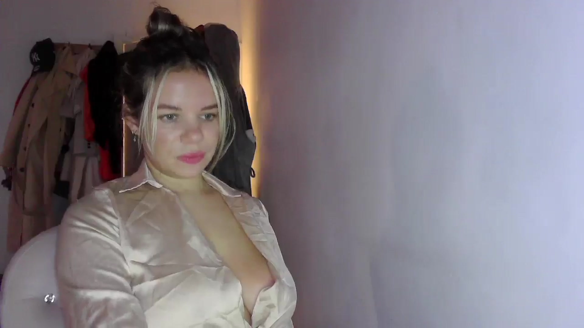 Gallery image thumbnail from BritishGirl's myfreecams stream on, 11/10/2025, 15:08 image 4 of 20
