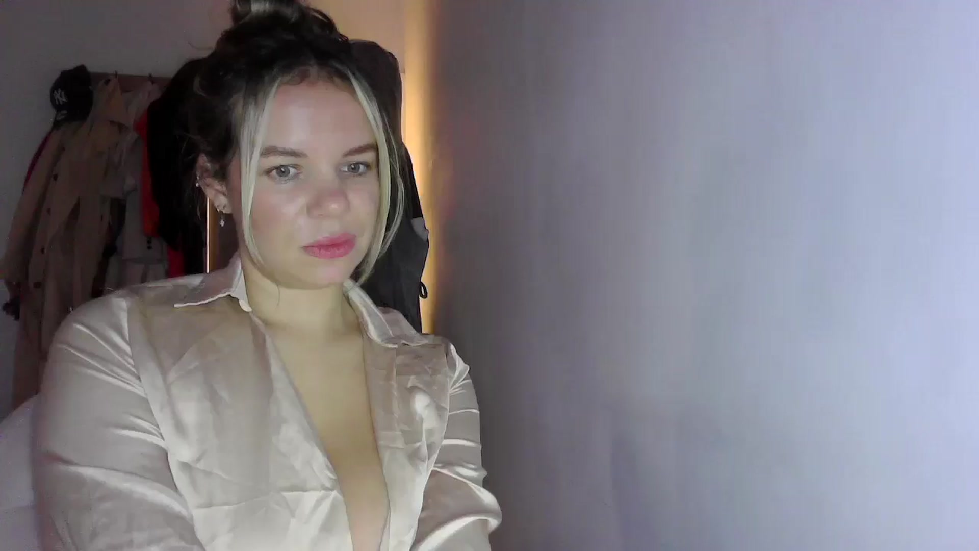 Gallery image thumbnail from BritishGirl's myfreecams stream on, 11/10/2025, 15:08 image 9 of 20