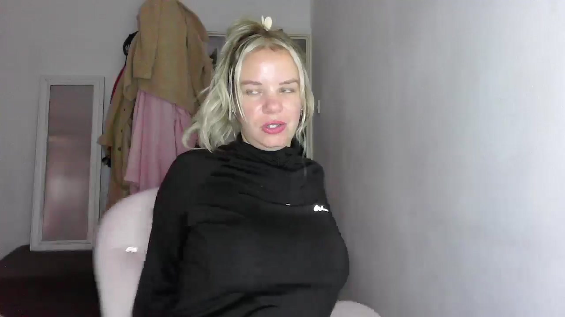 Gallery image thumbnail from BritishGirl's myfreecams stream on, 11/15/2025, 14:37 image 10 of 20