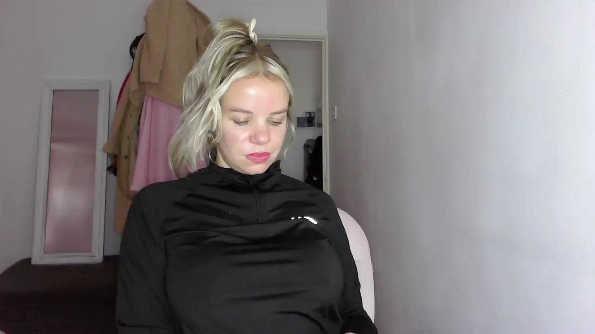 Gallery image thumbnail from BritishGirl's myfreecams stream on, 11/15/2025, 14:37 image 4 of 20