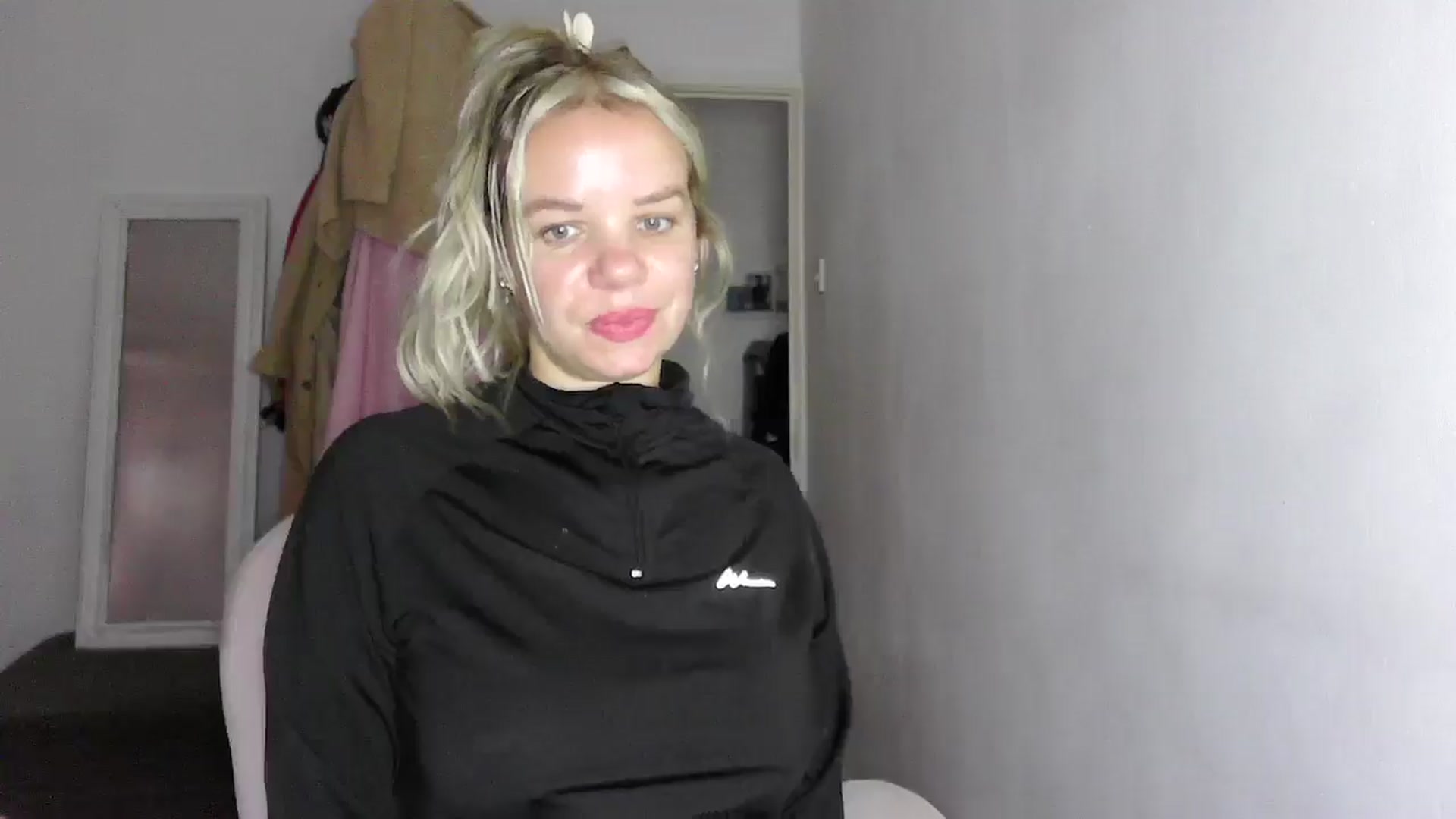 Gallery image thumbnail from BritishGirl's myfreecams stream on, 11/15/2025, 14:37 image 12 of 20