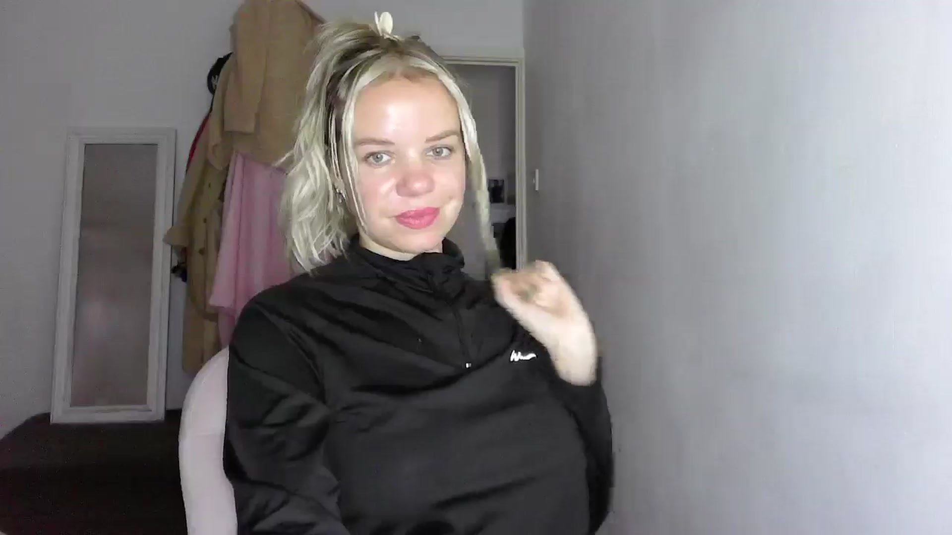 Gallery image thumbnail from BritishGirl's myfreecams stream on, 11/15/2025, 14:37 image 16 of 20