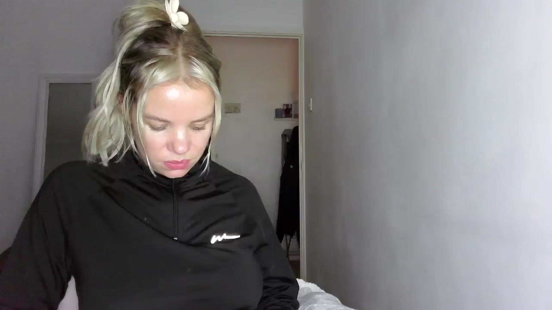 Gallery image thumbnail from BritishGirl's myfreecams stream on, 11/15/2025, 16:14 image 13 of 20