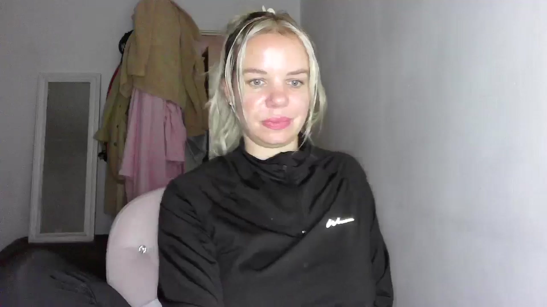 Gallery image thumbnail from BritishGirl's myfreecams stream on, 11/15/2025, 16:14 image 18 of 20