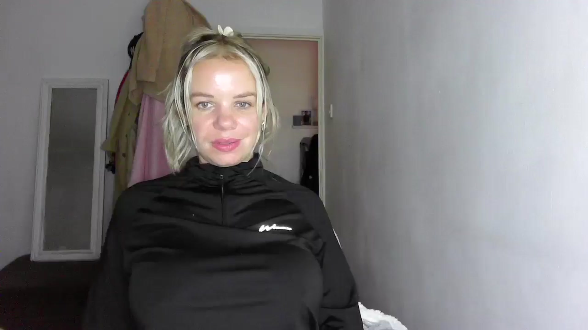 Gallery image thumbnail from BritishGirl's myfreecams stream on, 11/15/2025, 16:14 image 15 of 20