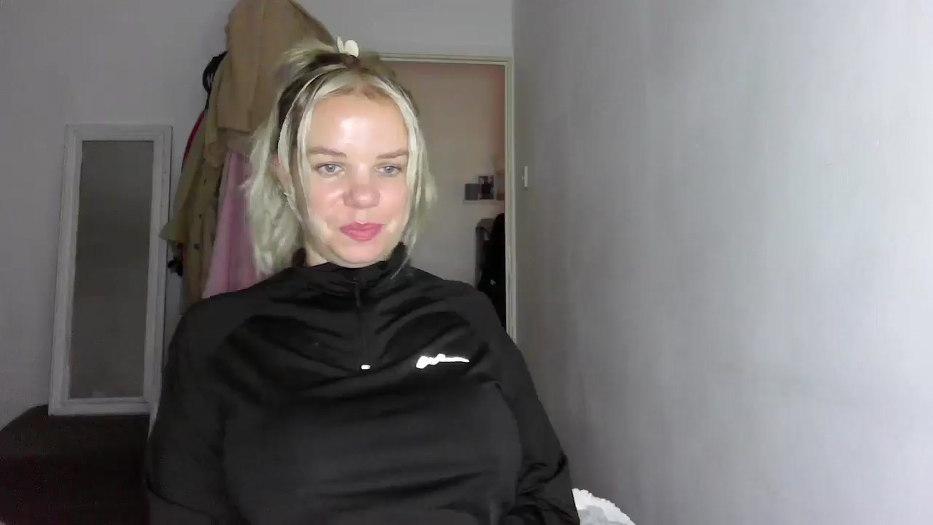 Gallery image thumbnail from BritishGirl's myfreecams stream on, 11/15/2025, 16:14 image 17 of 20