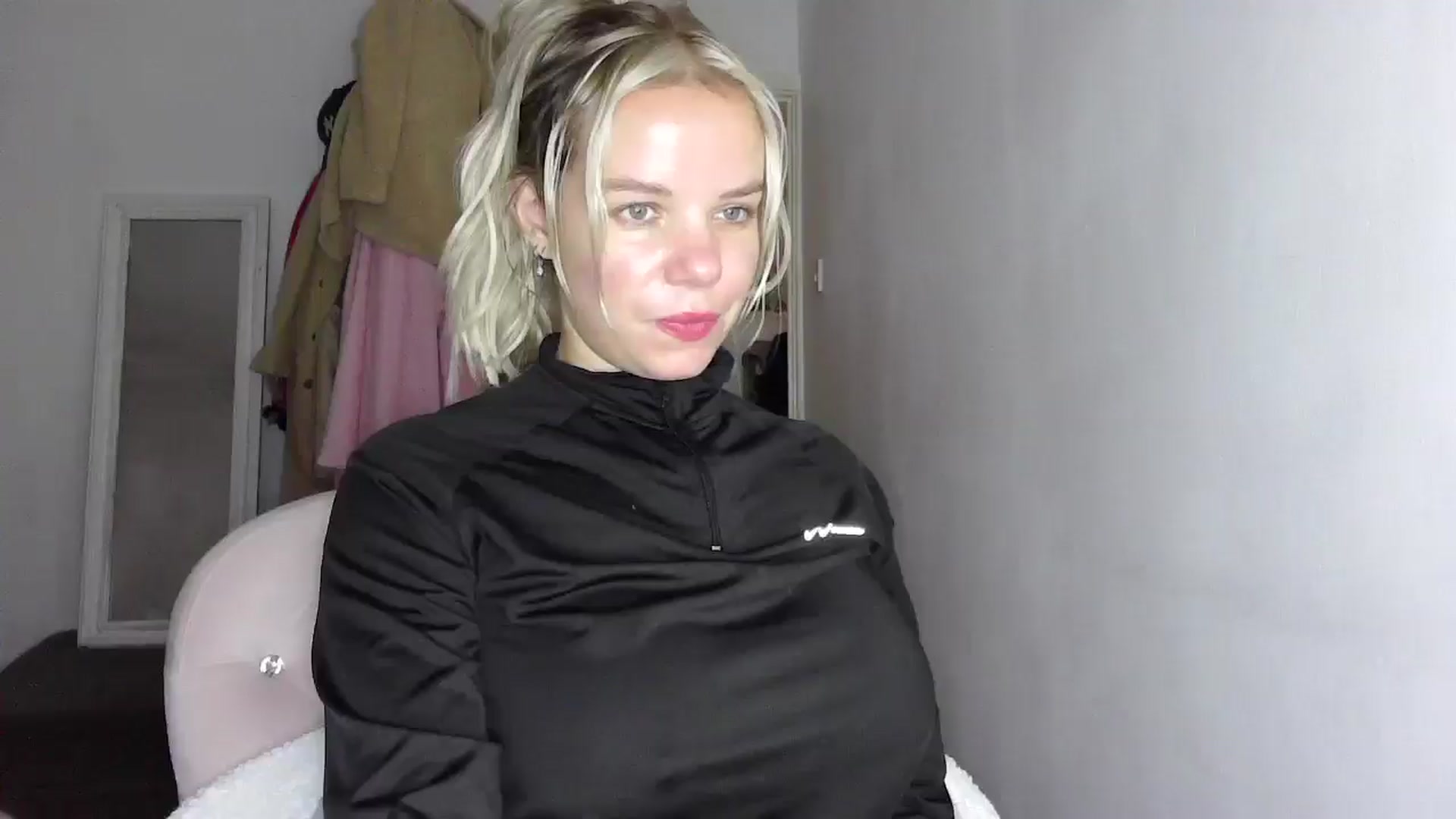 Gallery image thumbnail from BritishGirl's myfreecams stream on, 11/15/2025, 16:14 image 1 of 20